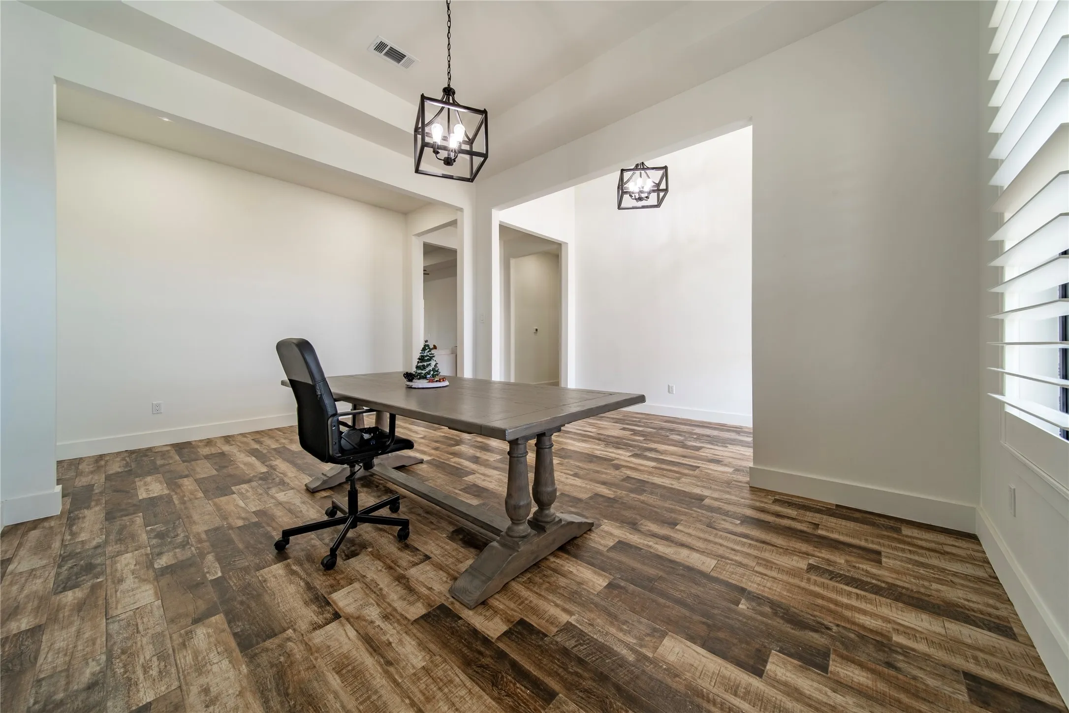 Single Family Residence For Sale in Rockwall County , 165 Ranch House Road, Rockwall, Texas 75032, 4 Bedroom, 4 Bathroom, 3 Garage spaces, 3,479 Sqft, built in 2021, mls#21374236, Real Estate Agent in Rockwall, Homes For Sale in Rockwall county, Homes For Sale in Rockwall, Realtor in Rockwall Texas, Real Estate Brokerage Independent Realty Texas, Luminita Cordes Realtor