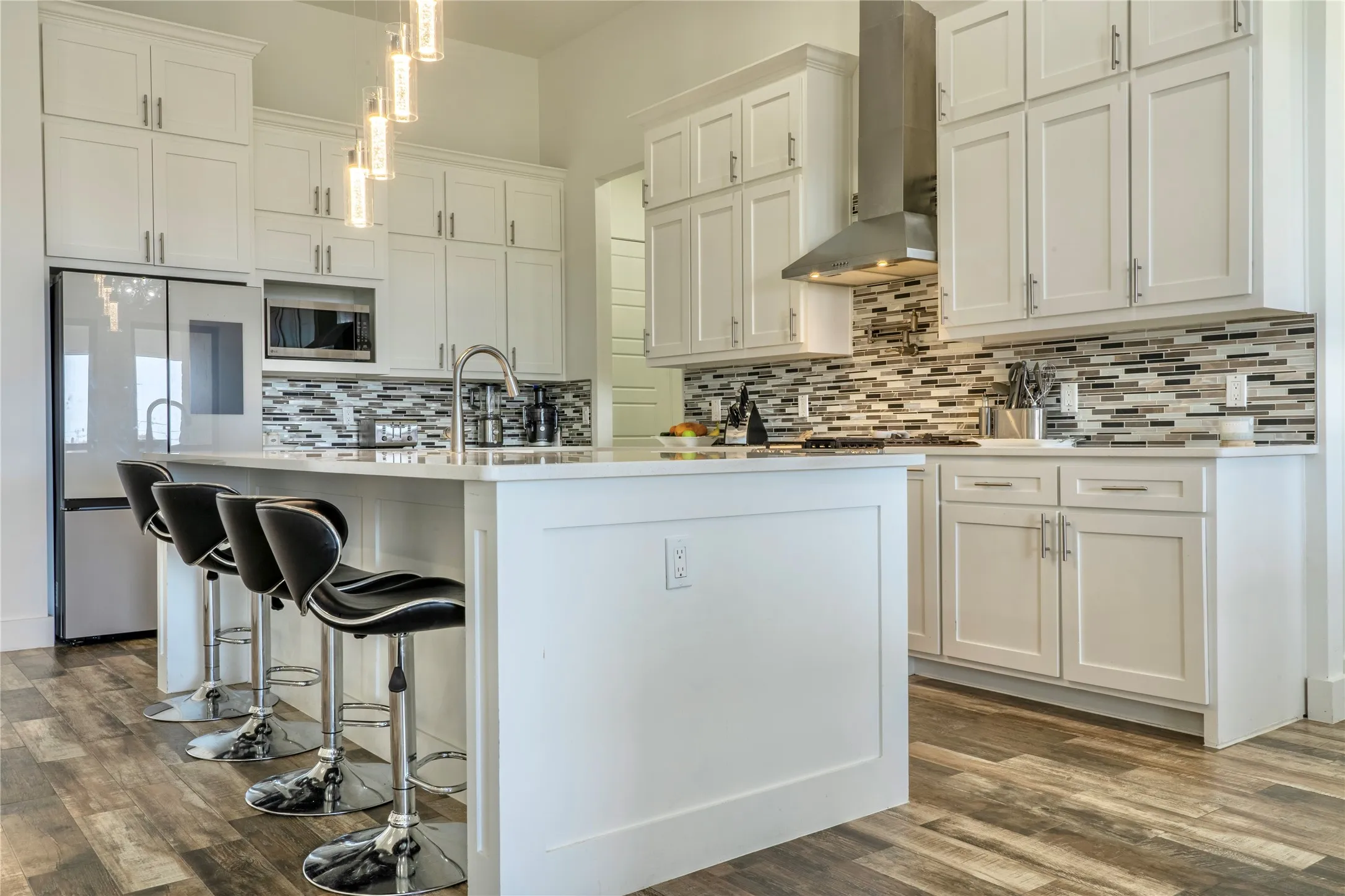 Single Family Residence For Sale in Rockwall County , 165 Ranch House Road, Rockwall, Texas 75032, 4 Bedroom, 4 Bathroom, 3 Garage spaces, 3,479 Sqft, built in 2021, mls#21374236, Real Estate Agent in Rockwall, Homes For Sale in Rockwall county, Homes For Sale in Rockwall, Realtor in Rockwall Texas, Real Estate Brokerage Independent Realty Texas, Luminita Cordes Realtor