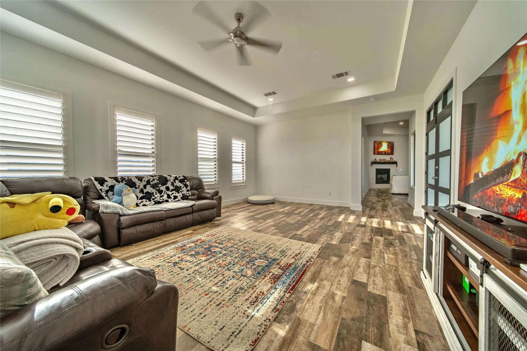 Single Family Residence For Sale in Rockwall County , 165 Ranch House Road, Rockwall, Texas 75032, 4 Bedroom, 4 Bathroom, 3 Garage spaces, 3,479 Sqft, built in 2021, mls#21374236, Real Estate Agent in Rockwall, Homes For Sale in Rockwall county, Homes For Sale in Rockwall, Realtor in Rockwall Texas, Real Estate Brokerage Independent Realty Texas, Luminita Cordes Realtor