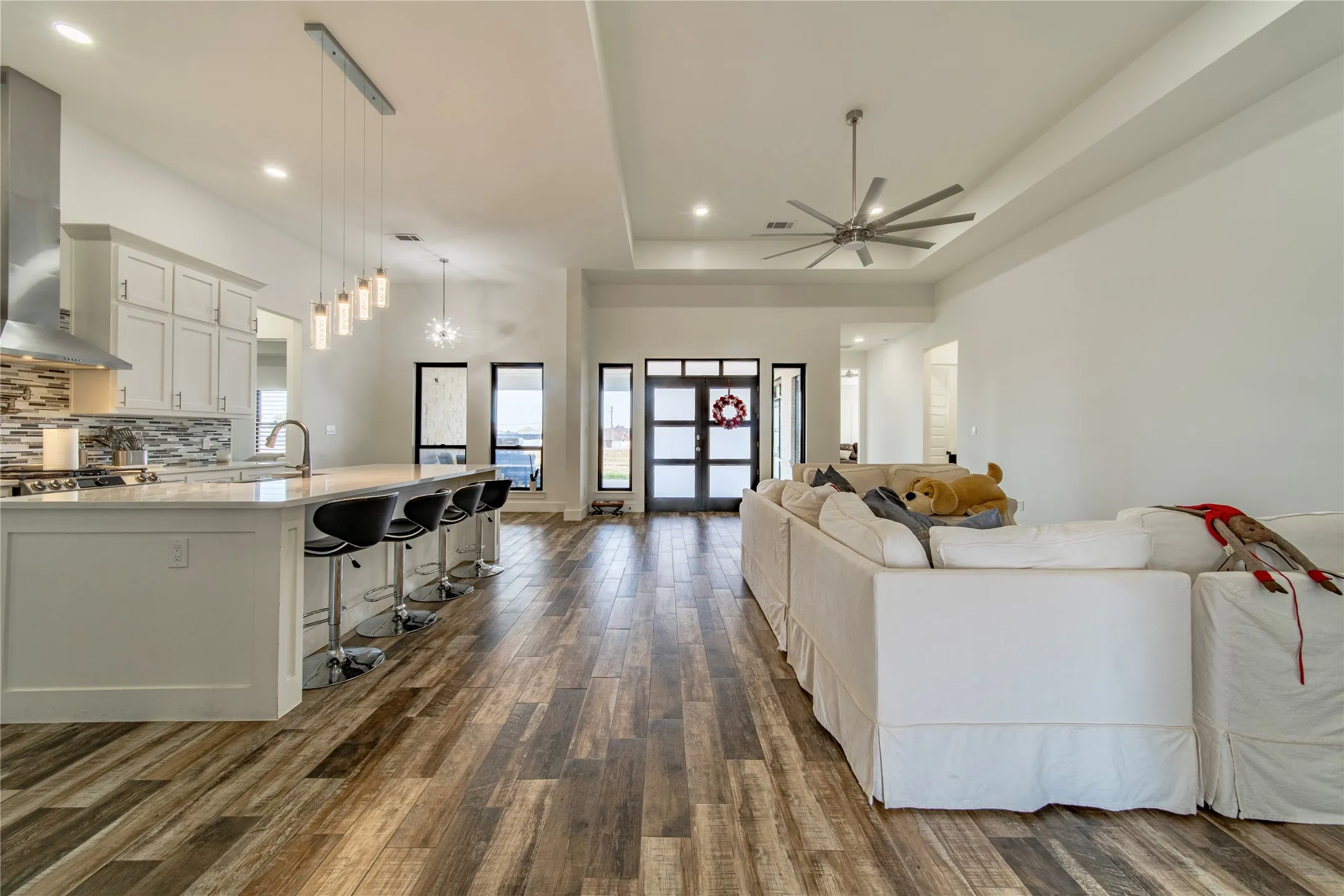 Single Family Residence For Sale in Rockwall County , 165 Ranch House Road, Rockwall, Texas 75032, 4 Bedroom, 4 Bathroom, 3 Garage spaces, 3,479 Sqft, built in 2021, mls#21374236, Real Estate Agent in Rockwall, Homes For Sale in Rockwall county, Homes For Sale in Rockwall, Realtor in Rockwall Texas, Real Estate Brokerage Independent Realty Texas, Luminita Cordes Realtor