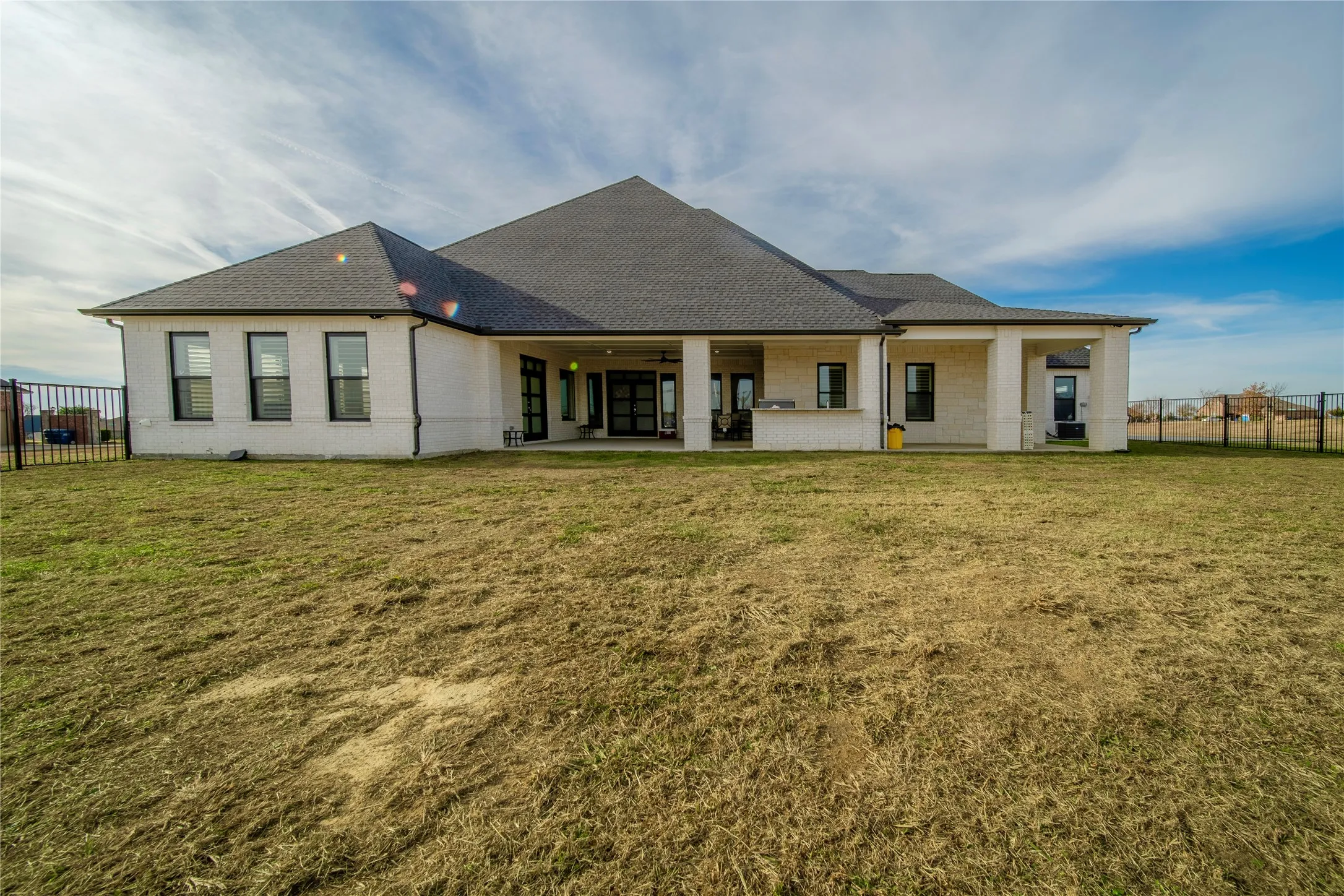 Single Family Residence For Sale in Rockwall County , 165 Ranch House Road, Rockwall, Texas 75032, 4 Bedroom, 4 Bathroom, 3 Garage spaces, 3,479 Sqft, built in 2021, mls#21374236, Real Estate Agent in Rockwall, Homes For Sale in Rockwall county, Homes For Sale in Rockwall, Realtor in Rockwall Texas, Real Estate Brokerage Independent Realty Texas, Luminita Cordes Realtor