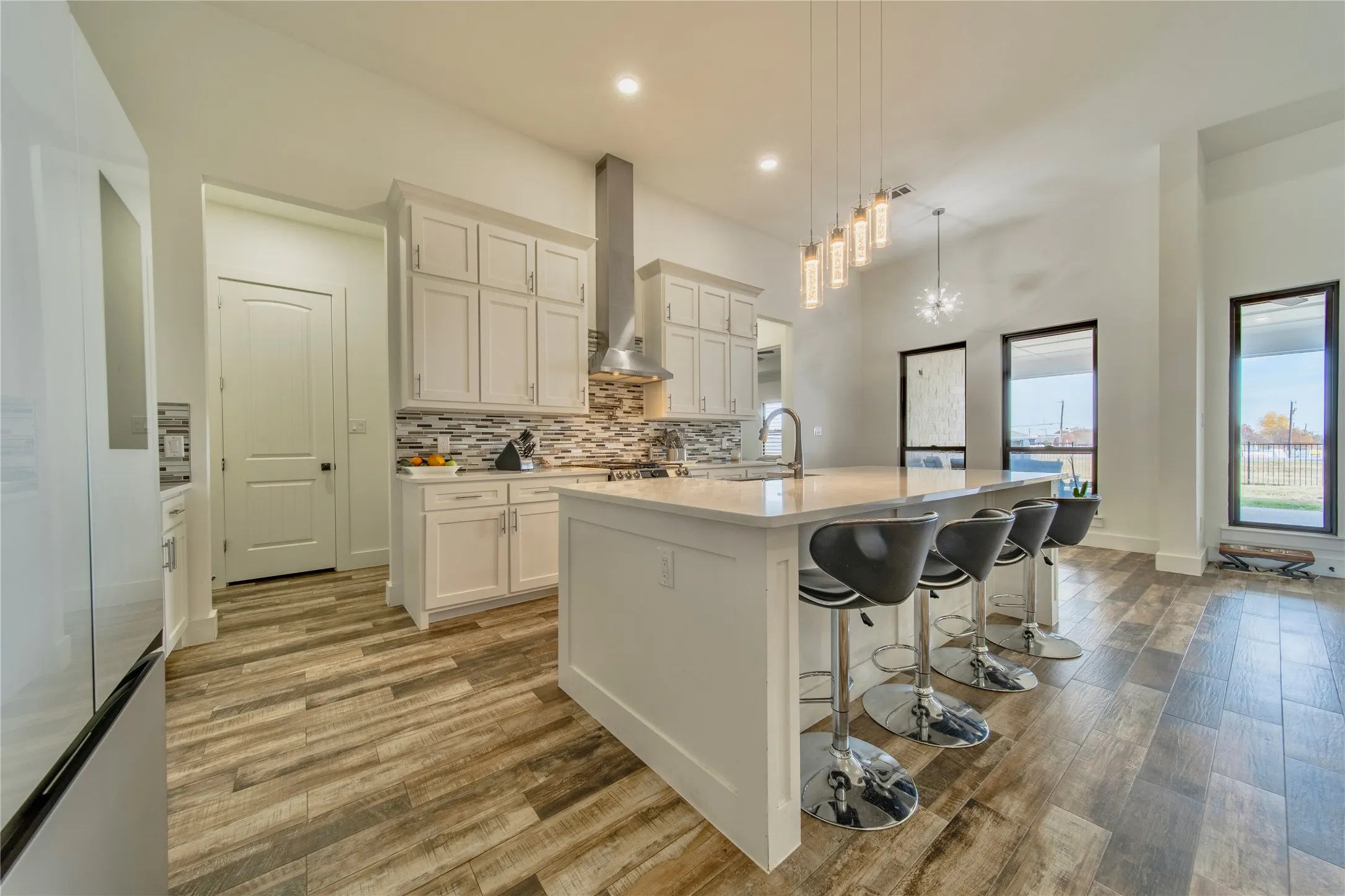 Single Family Residence For Sale in Rockwall County , 165 Ranch House Road, Rockwall, Texas 75032, 4 Bedroom, 4 Bathroom, 3 Garage spaces, 3,479 Sqft, built in 2021, mls#21374236, Real Estate Agent in Rockwall, Homes For Sale in Rockwall county, Homes For Sale in Rockwall, Realtor in Rockwall Texas, Real Estate Brokerage Independent Realty Texas, Luminita Cordes Realtor