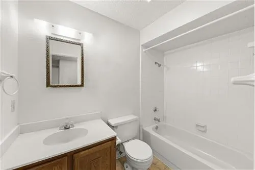 Single Family Residence For Rent in Tarrant County , 2205 Foxcroft Lane, Arlington, Texas 76014, 3 Bedroom, 2 Bathroom, 2 Garage spaces, 1,706 Sqft, built in 1980, mls#21380779, Real Estate Agent in Arlington, Homes For Rent in Tarrant county, Homes For Rent in Arlington, Realtor in Arlington Texas, Real Estate Brokerage Independent Realty Texas, Luminita Cordes Realtor
