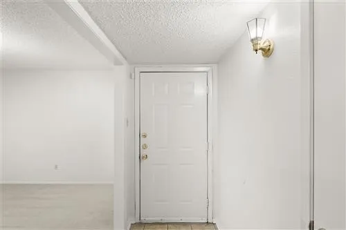 Single Family Residence For Rent in Tarrant County , 2205 Foxcroft Lane, Arlington, Texas 76014, 3 Bedroom, 2 Bathroom, 2 Garage spaces, 1,706 Sqft, built in 1980, mls#21380779, Real Estate Agent in Arlington, Homes For Rent in Tarrant county, Homes For Rent in Arlington, Realtor in Arlington Texas, Real Estate Brokerage Independent Realty Texas, Luminita Cordes Realtor