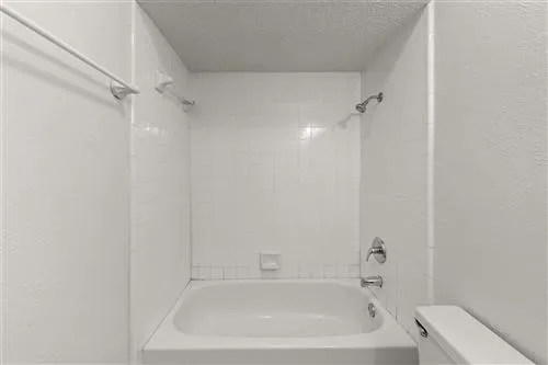 Single Family Residence For Rent in Tarrant County , 2205 Foxcroft Lane, Arlington, Texas 76014, 3 Bedroom, 2 Bathroom, 2 Garage spaces, 1,706 Sqft, built in 1980, mls#21380779, Real Estate Agent in Arlington, Homes For Rent in Tarrant county, Homes For Rent in Arlington, Realtor in Arlington Texas, Real Estate Brokerage Independent Realty Texas, Luminita Cordes Realtor