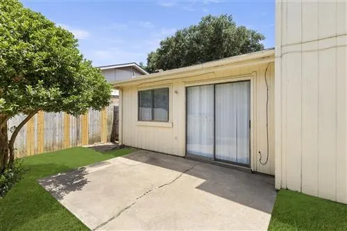 Single Family Residence For Rent in Tarrant County , 2205 Foxcroft Lane, Arlington, Texas 76014, 3 Bedroom, 2 Bathroom, 2 Garage spaces, 1,706 Sqft, built in 1980, mls#21380779, Real Estate Agent in Arlington, Homes For Rent in Tarrant county, Homes For Rent in Arlington, Realtor in Arlington Texas, Real Estate Brokerage Independent Realty Texas, Luminita Cordes Realtor
