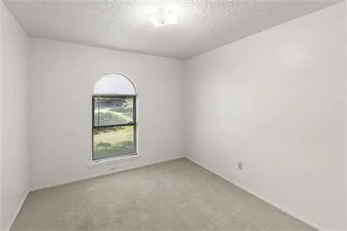 Single Family Residence For Rent in Tarrant County , 2205 Foxcroft Lane, Arlington, Texas 76014, 3 Bedroom, 2 Bathroom, 2 Garage spaces, 1,706 Sqft, built in 1980, mls#21380779, Real Estate Agent in Arlington, Homes For Rent in Tarrant county, Homes For Rent in Arlington, Realtor in Arlington Texas, Real Estate Brokerage Independent Realty Texas, Luminita Cordes Realtor