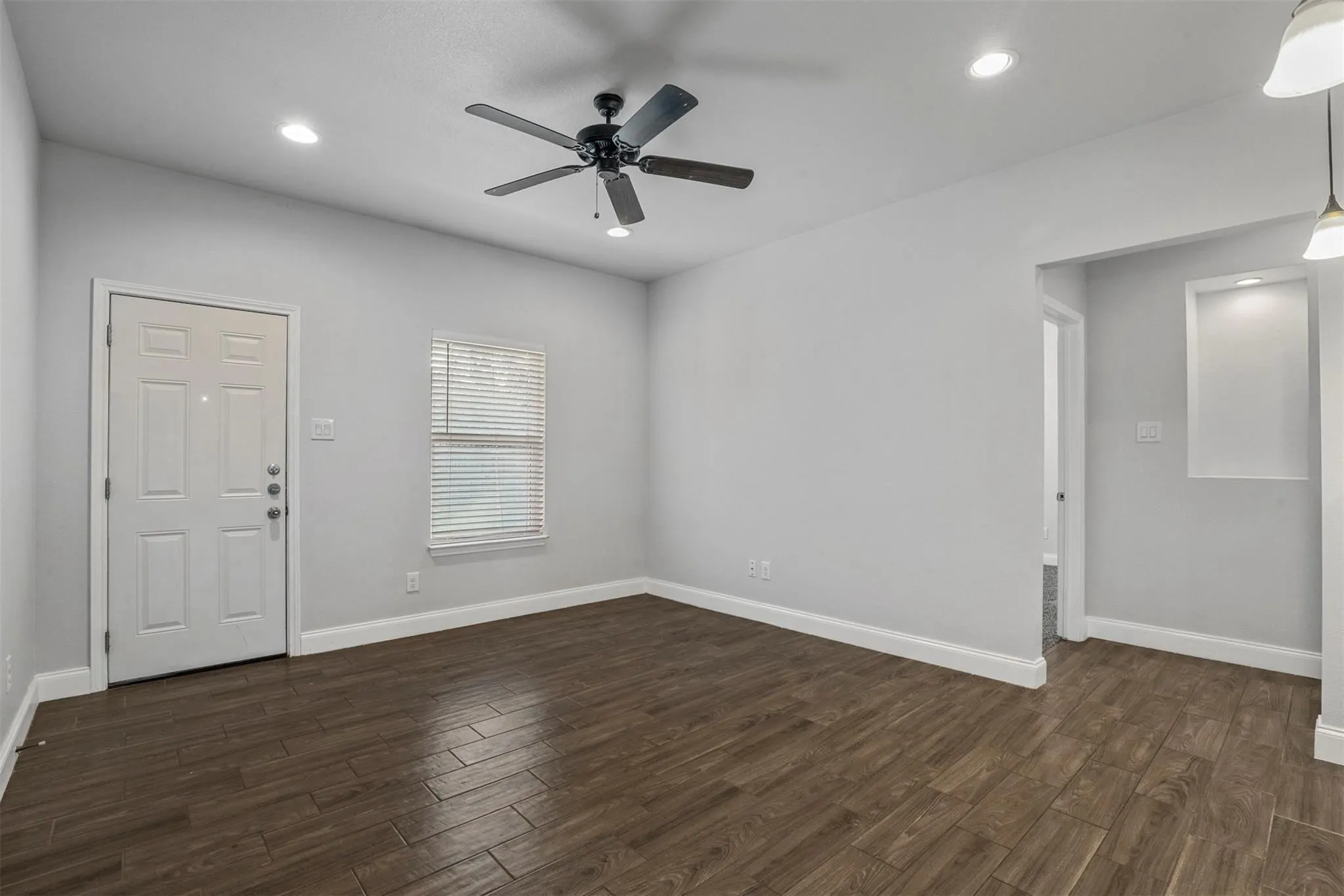 Single Family Residence For Rent in Hunt County , 4807 Henry Street, Greenville, Texas 75401, 3 Bedroom, 2 Bathroom, 2 Garage spaces, 1,559 Sqft, built in 2017, mls#21380780, Real Estate Agent in Greenville, Homes For Rent in Hunt county, Homes For Rent in Greenville, Realtor in Greenville Texas, Real Estate Brokerage Independent Realty Texas, Luminita Cordes Realtor