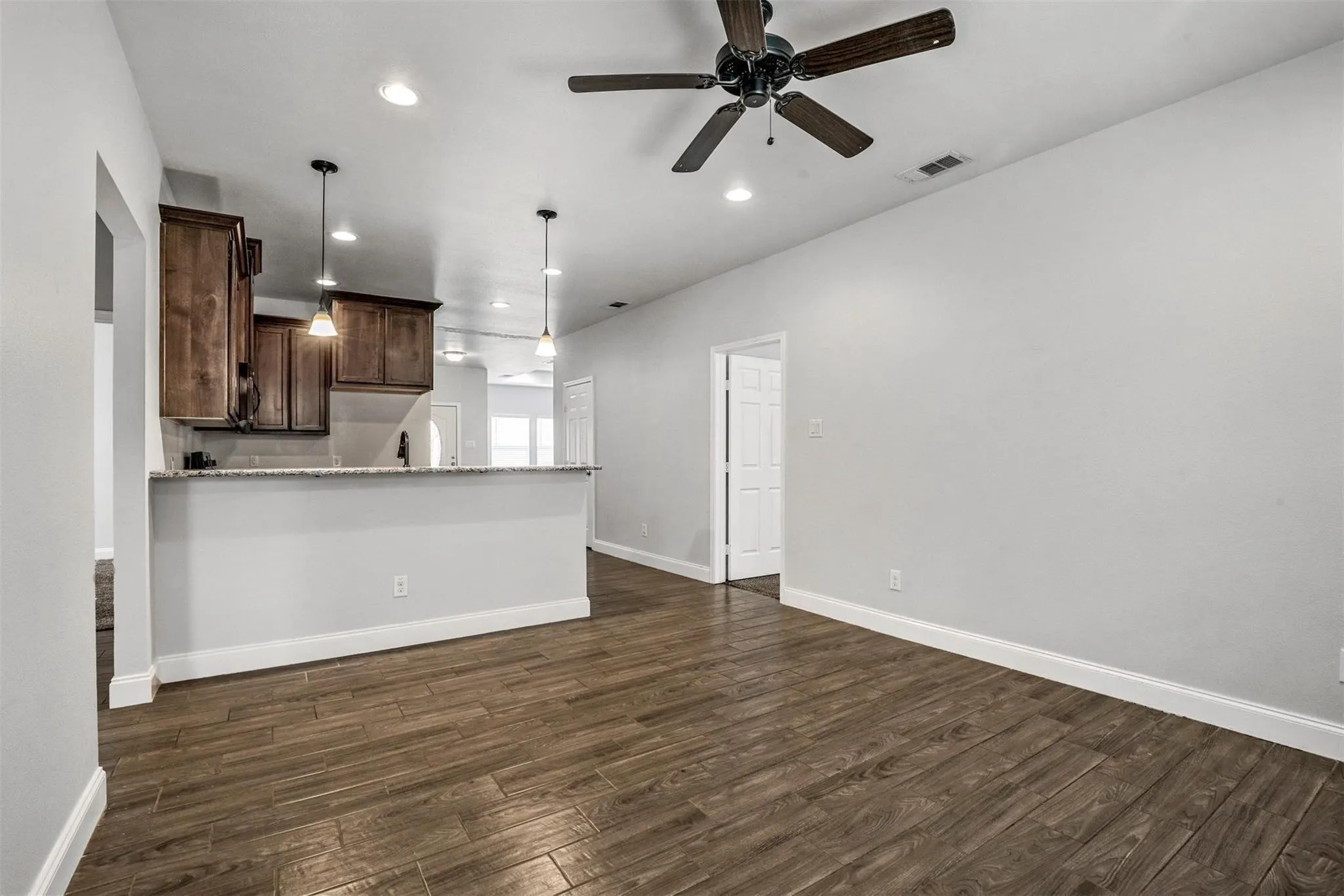 Single Family Residence For Rent in Hunt County , 4807 Henry Street, Greenville, Texas 75401, 3 Bedroom, 2 Bathroom, 2 Garage spaces, 1,559 Sqft, built in 2017, mls#21380780, Real Estate Agent in Greenville, Homes For Rent in Hunt county, Homes For Rent in Greenville, Realtor in Greenville Texas, Real Estate Brokerage Independent Realty Texas, Luminita Cordes Realtor
