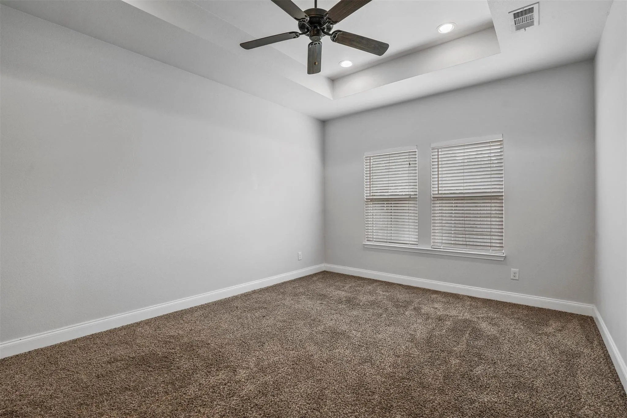 Single Family Residence For Rent in Hunt County , 4807 Henry Street, Greenville, Texas 75401, 3 Bedroom, 2 Bathroom, 2 Garage spaces, 1,559 Sqft, built in 2017, mls#21380780, Real Estate Agent in Greenville, Homes For Rent in Hunt county, Homes For Rent in Greenville, Realtor in Greenville Texas, Real Estate Brokerage Independent Realty Texas, Luminita Cordes Realtor