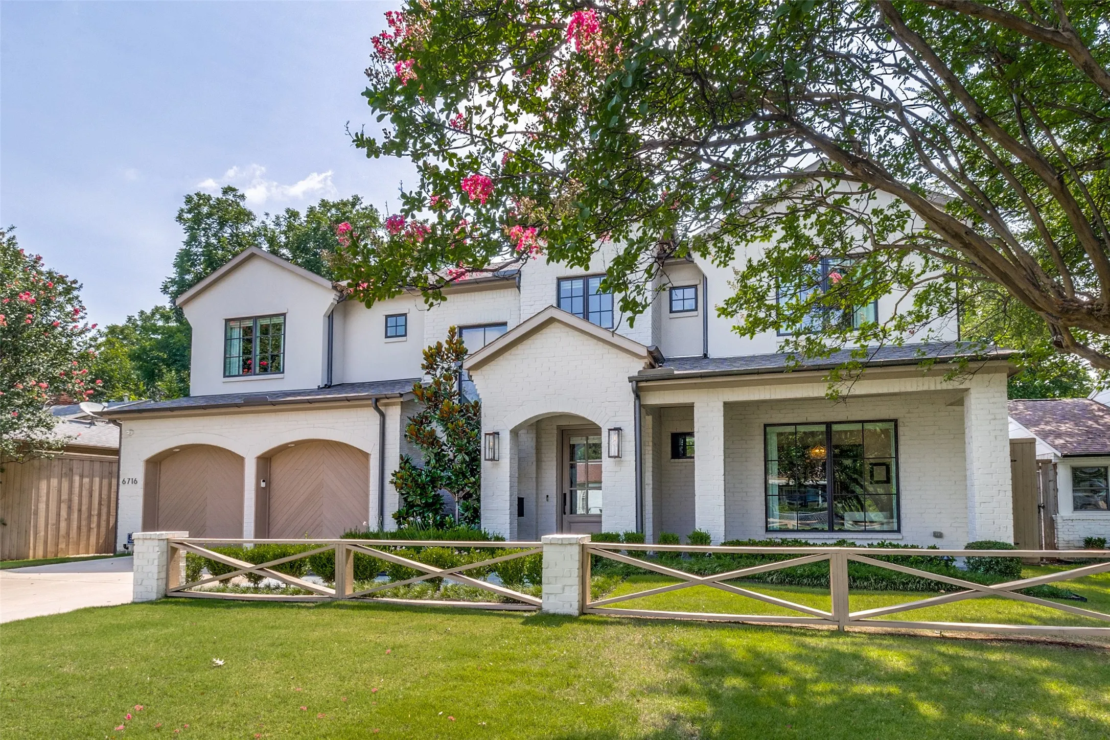Single Family Residence For Sale in Dallas County , 6716 Oriole Drive, Dallas, Texas 75209, 4 Bedroom, 5 Bathroom, 2 Garage spaces, 4,718 Sqft, built in 2020, mls#21376641, Real Estate Agent in Dallas, Homes For Sale in Dallas county, Homes For Sale in Dallas, Realtor in Dallas Texas, Real Estate Brokerage Independent Realty Texas, Luminita Cordes Realtor