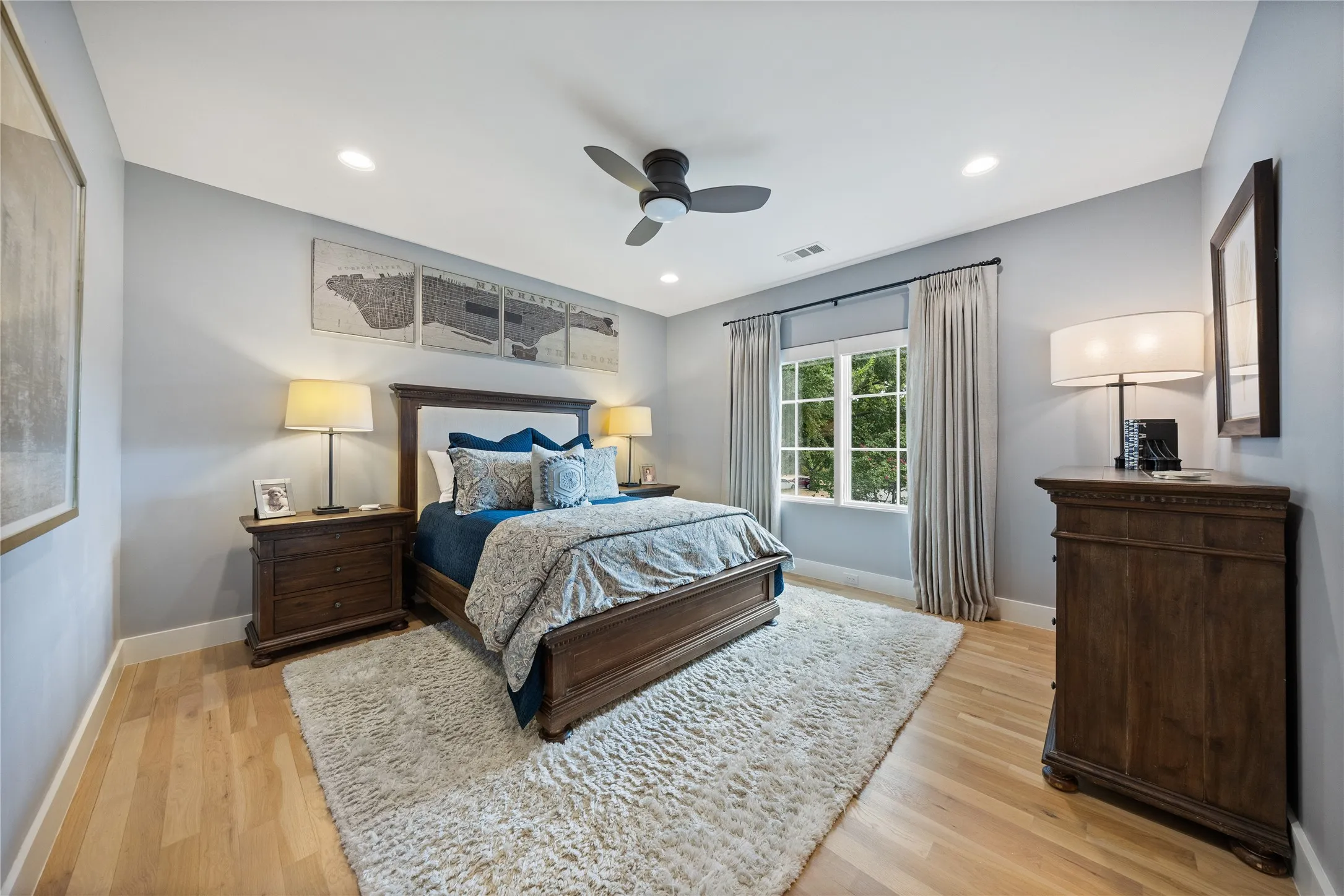 Single Family Residence For Sale in Dallas County , 6716 Oriole Drive, Dallas, Texas 75209, 4 Bedroom, 5 Bathroom, 2 Garage spaces, 4,718 Sqft, built in 2020, mls#21376641, Real Estate Agent in Dallas, Homes For Sale in Dallas county, Homes For Sale in Dallas, Realtor in Dallas Texas, Real Estate Brokerage Independent Realty Texas, Luminita Cordes Realtor