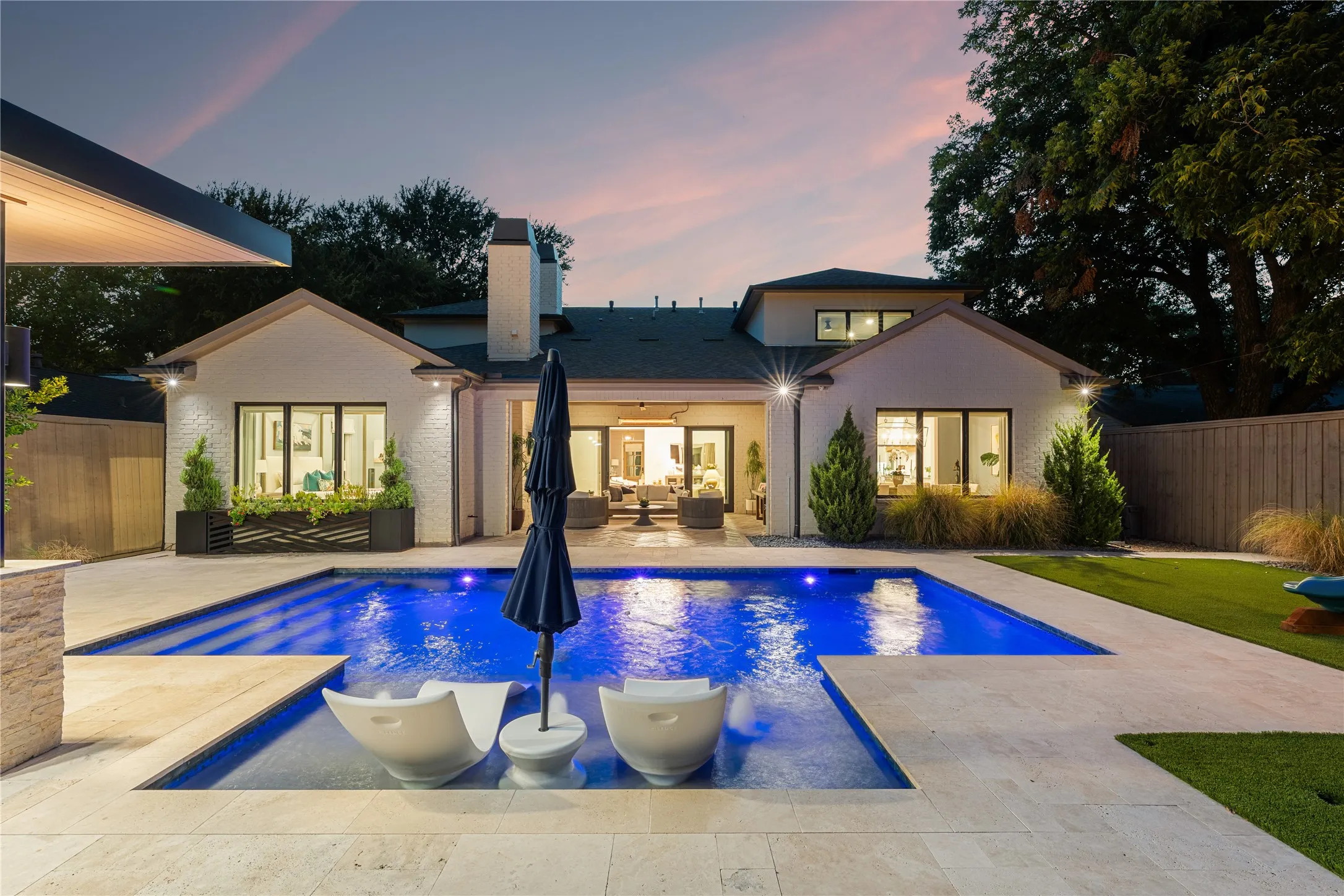 Single Family Residence For Sale in Dallas County , 6716 Oriole Drive, Dallas, Texas 75209, 4 Bedroom, 5 Bathroom, 2 Garage spaces, 4,718 Sqft, built in 2020, mls#21376641, Real Estate Agent in Dallas, Homes For Sale in Dallas county, Homes For Sale in Dallas, Realtor in Dallas Texas, Real Estate Brokerage Independent Realty Texas, Luminita Cordes Realtor