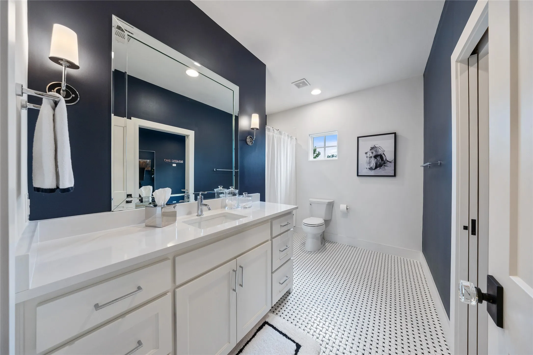 Single Family Residence For Sale in Dallas County , 6716 Oriole Drive, Dallas, Texas 75209, 4 Bedroom, 5 Bathroom, 2 Garage spaces, 4,718 Sqft, built in 2020, mls#21376641, Real Estate Agent in Dallas, Homes For Sale in Dallas county, Homes For Sale in Dallas, Realtor in Dallas Texas, Real Estate Brokerage Independent Realty Texas, Luminita Cordes Realtor