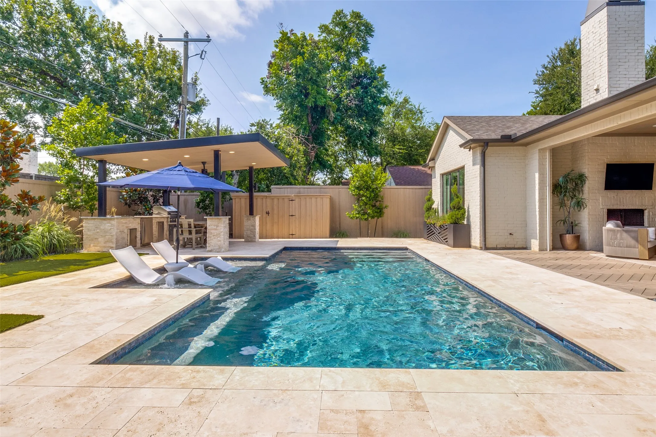 Single Family Residence For Sale in Dallas County , 6716 Oriole Drive, Dallas, Texas 75209, 4 Bedroom, 5 Bathroom, 2 Garage spaces, 4,718 Sqft, built in 2020, mls#21376641, Real Estate Agent in Dallas, Homes For Sale in Dallas county, Homes For Sale in Dallas, Realtor in Dallas Texas, Real Estate Brokerage Independent Realty Texas, Luminita Cordes Realtor