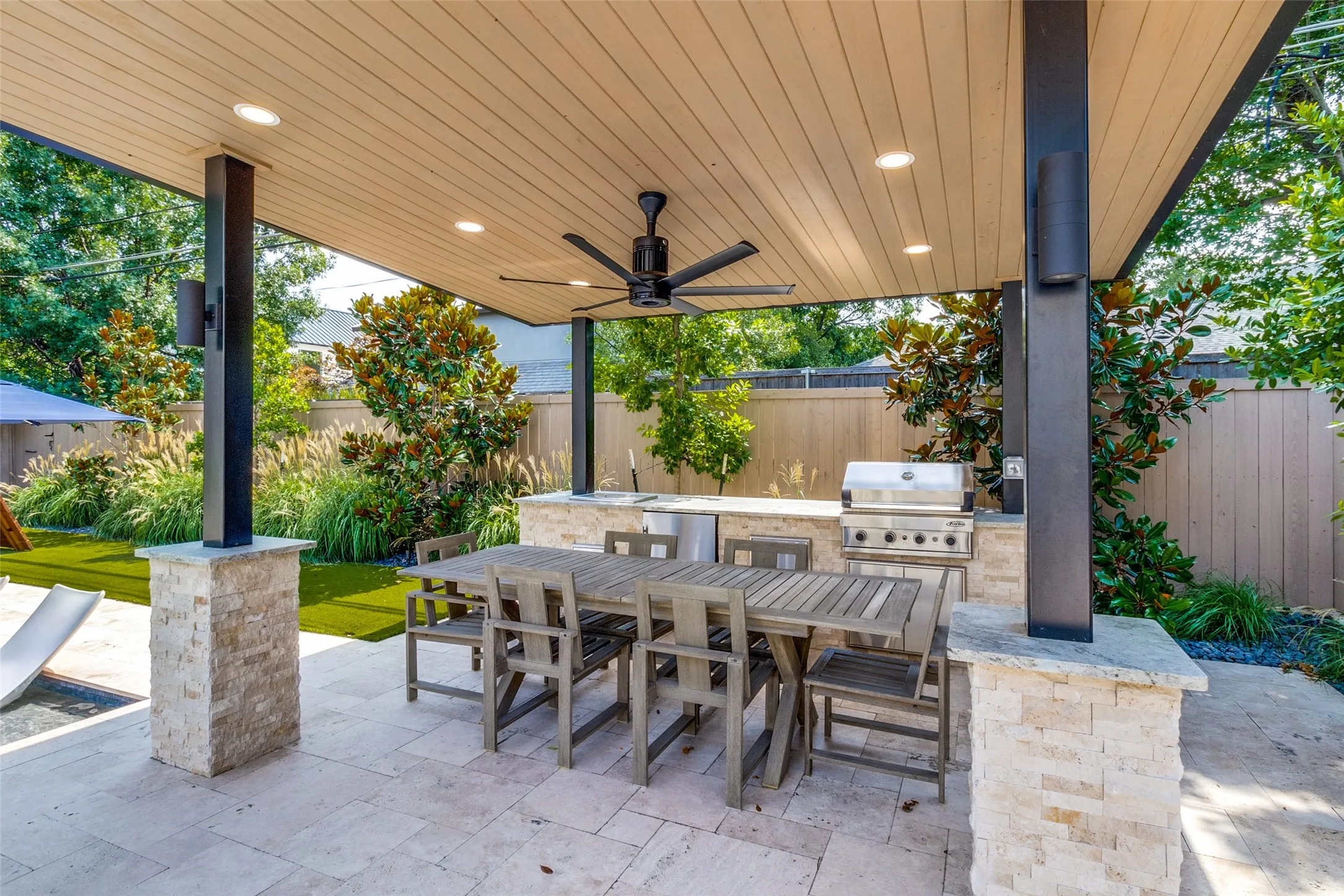 Single Family Residence For Sale in Dallas County , 6716 Oriole Drive, Dallas, Texas 75209, 4 Bedroom, 5 Bathroom, 2 Garage spaces, 4,718 Sqft, built in 2020, mls#21376641, Real Estate Agent in Dallas, Homes For Sale in Dallas county, Homes For Sale in Dallas, Realtor in Dallas Texas, Real Estate Brokerage Independent Realty Texas, Luminita Cordes Realtor