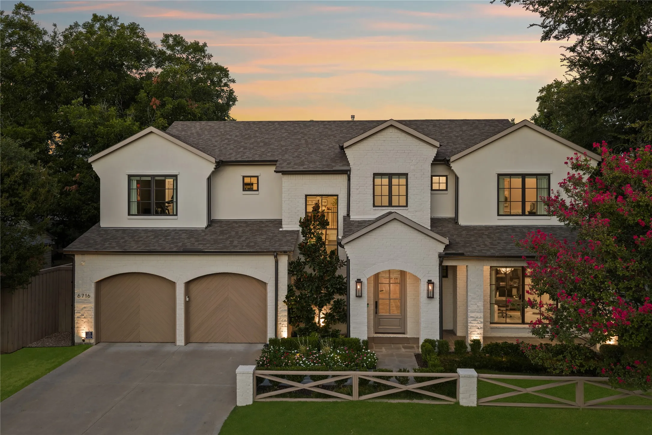 Single Family Residence For Sale in Dallas County , 6716 Oriole Drive, Dallas, Texas 75209, 4 Bedroom, 5 Bathroom, 2 Garage spaces, 4,718 Sqft, built in 2020, mls#21376641, Real Estate Agent in Dallas, Homes For Sale in Dallas county, Homes For Sale in Dallas, Realtor in Dallas Texas, Real Estate Brokerage Independent Realty Texas, Luminita Cordes Realtor