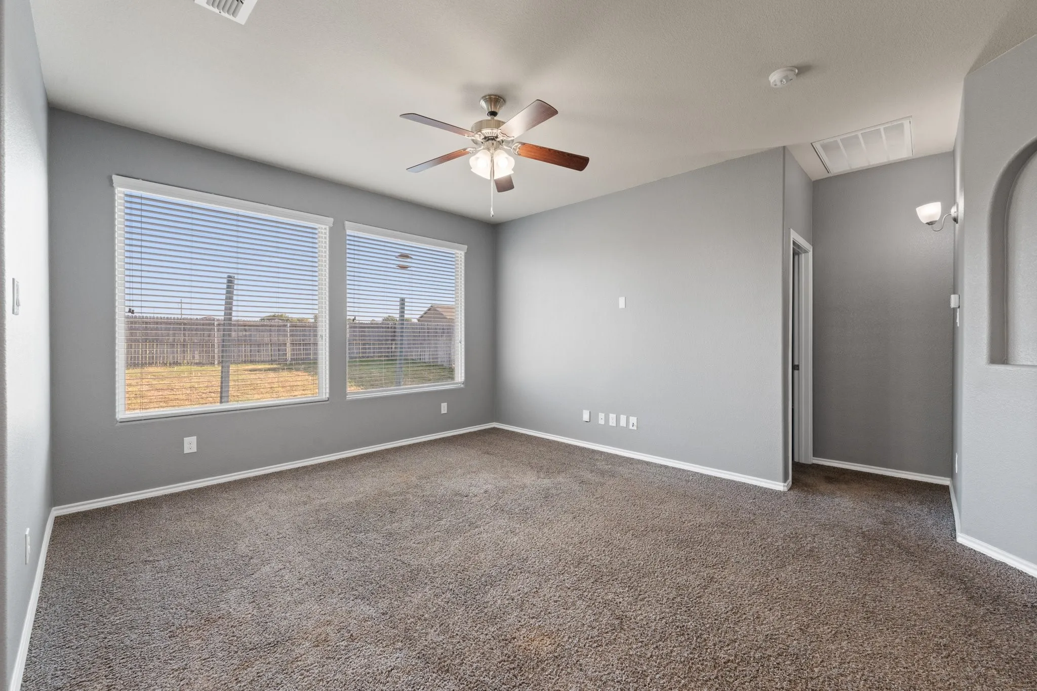 Single Family Residence For Sale in Tarrant County , 1105 Sierra Blanca Drive, Fort Worth, Texas 76028, 4 Bedroom, 2 Bathroom, 2 Garage spaces, 1,560 Sqft, built in 2015, mls#21374012, Real Estate Agent in Fort Worth, Homes For Sale in Tarrant county, Homes For Sale in Fort Worth, Realtor in Fort Worth Texas, Real Estate Brokerage Independent Realty Texas, Luminita Cordes Realtor