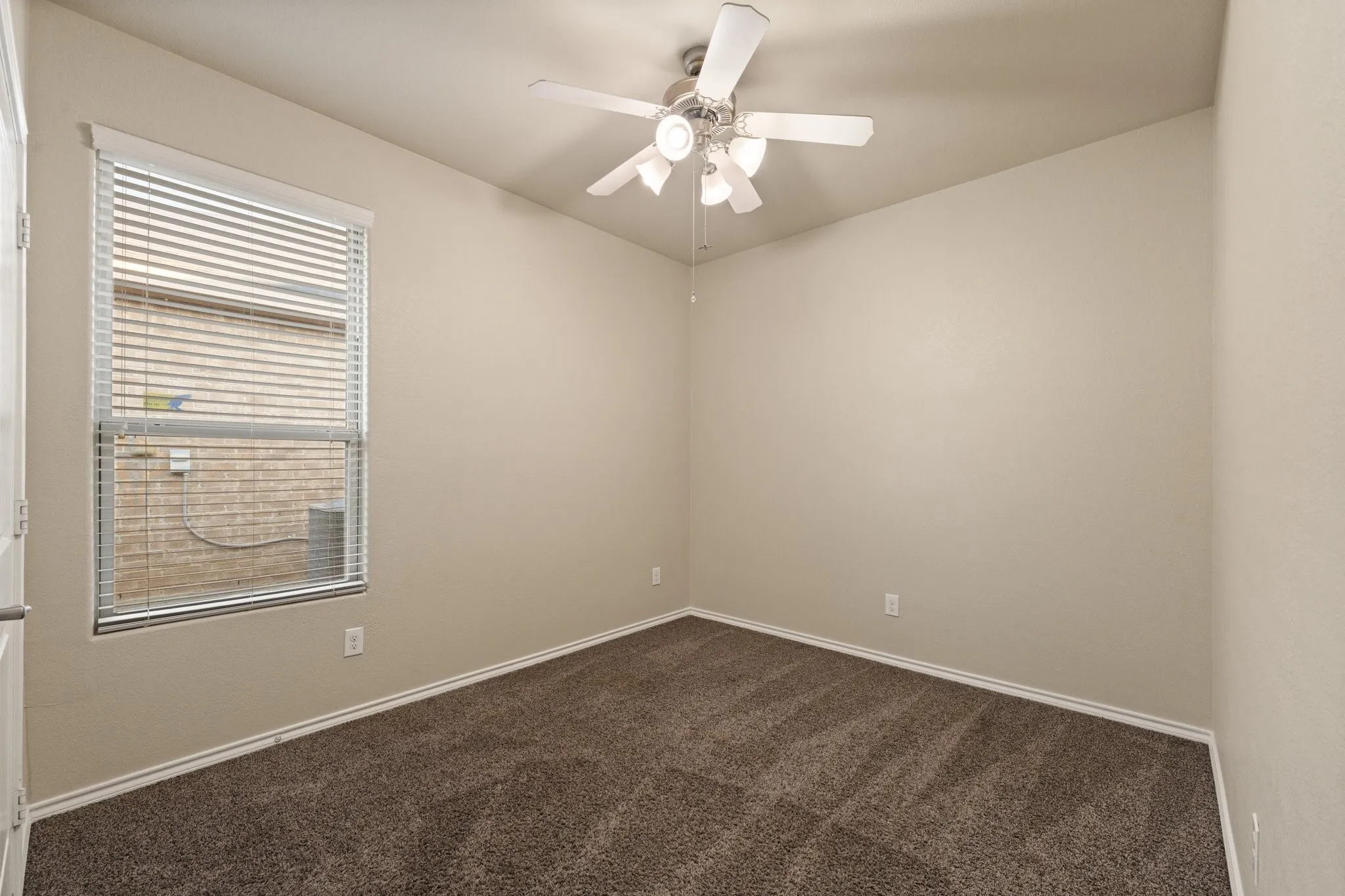 Single Family Residence For Sale in Tarrant County , 1105 Sierra Blanca Drive, Fort Worth, Texas 76028, 4 Bedroom, 2 Bathroom, 2 Garage spaces, 1,560 Sqft, built in 2015, mls#21374012, Real Estate Agent in Fort Worth, Homes For Sale in Tarrant county, Homes For Sale in Fort Worth, Realtor in Fort Worth Texas, Real Estate Brokerage Independent Realty Texas, Luminita Cordes Realtor