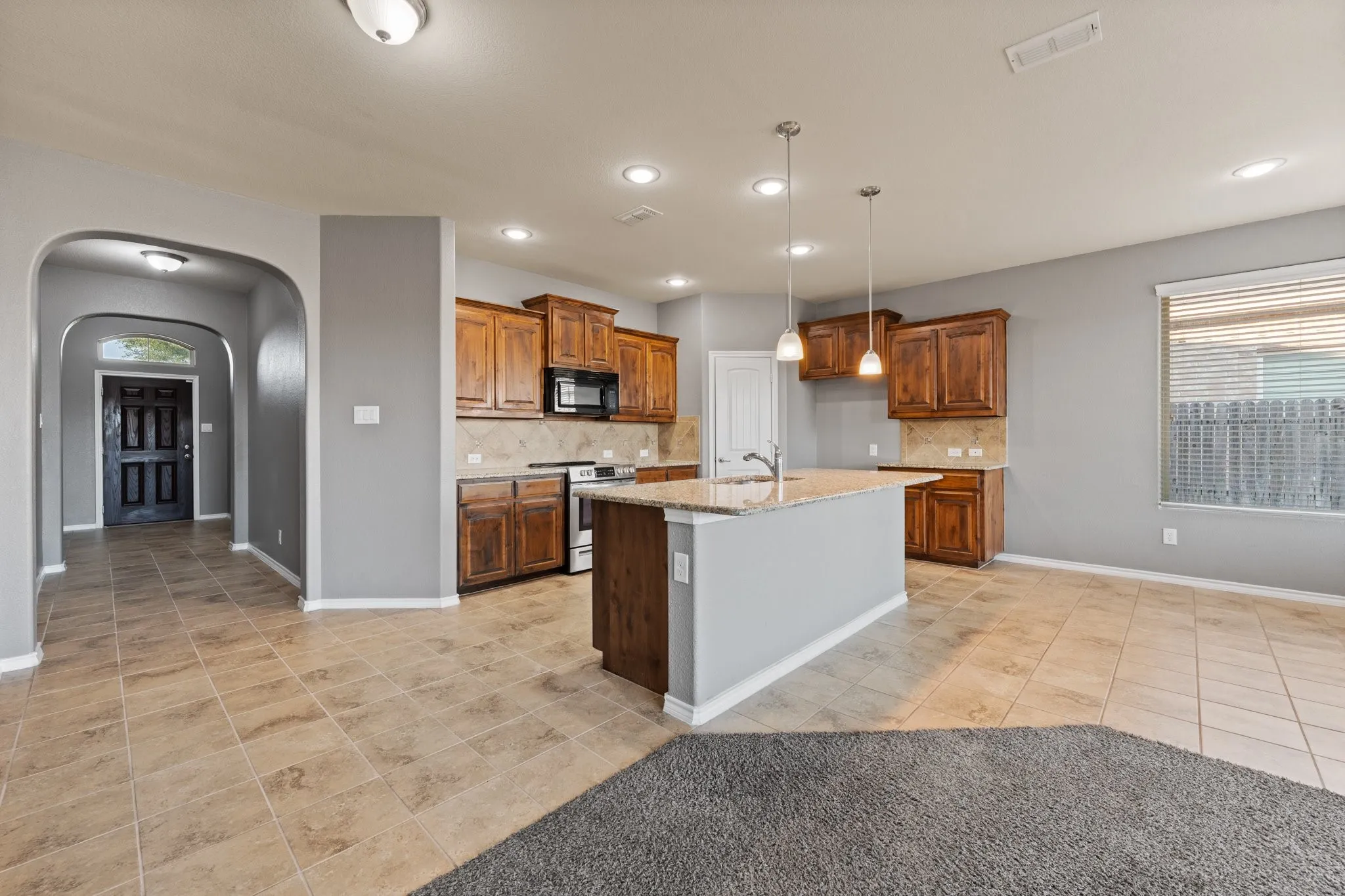 Single Family Residence For Sale in Tarrant County , 1105 Sierra Blanca Drive, Fort Worth, Texas 76028, 4 Bedroom, 2 Bathroom, 2 Garage spaces, 1,560 Sqft, built in 2015, mls#21374012, Real Estate Agent in Fort Worth, Homes For Sale in Tarrant county, Homes For Sale in Fort Worth, Realtor in Fort Worth Texas, Real Estate Brokerage Independent Realty Texas, Luminita Cordes Realtor