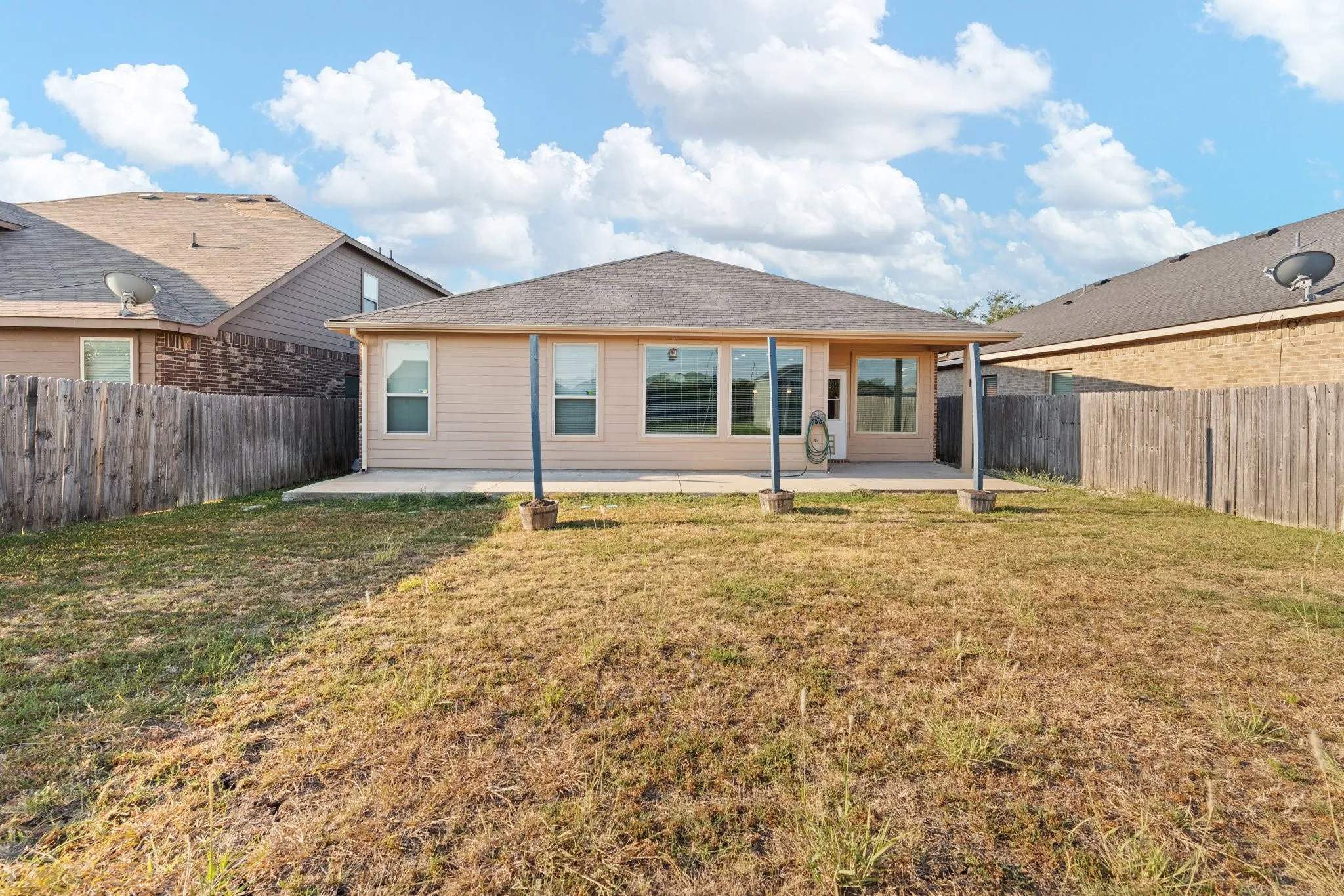 Single Family Residence For Sale in Tarrant County , 1105 Sierra Blanca Drive, Fort Worth, Texas 76028, 4 Bedroom, 2 Bathroom, 2 Garage spaces, 1,560 Sqft, built in 2015, mls#21374012, Real Estate Agent in Fort Worth, Homes For Sale in Tarrant county, Homes For Sale in Fort Worth, Realtor in Fort Worth Texas, Real Estate Brokerage Independent Realty Texas, Luminita Cordes Realtor