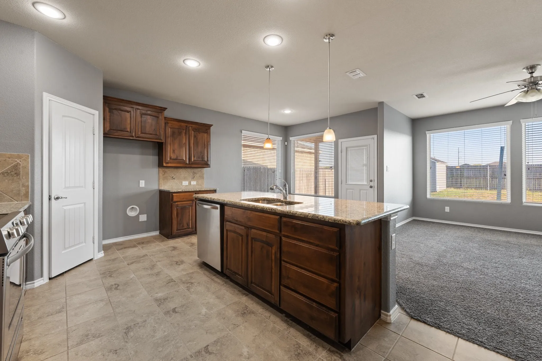 Single Family Residence For Sale in Tarrant County , 1105 Sierra Blanca Drive, Fort Worth, Texas 76028, 4 Bedroom, 2 Bathroom, 2 Garage spaces, 1,560 Sqft, built in 2015, mls#21374012, Real Estate Agent in Fort Worth, Homes For Sale in Tarrant county, Homes For Sale in Fort Worth, Realtor in Fort Worth Texas, Real Estate Brokerage Independent Realty Texas, Luminita Cordes Realtor