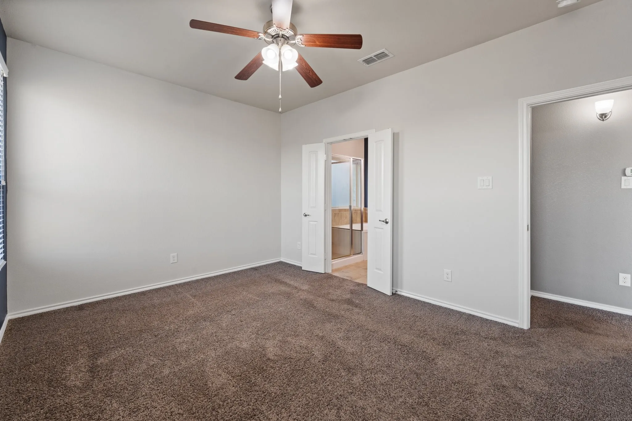Single Family Residence For Sale in Tarrant County , 1105 Sierra Blanca Drive, Fort Worth, Texas 76028, 4 Bedroom, 2 Bathroom, 2 Garage spaces, 1,560 Sqft, built in 2015, mls#21374012, Real Estate Agent in Fort Worth, Homes For Sale in Tarrant county, Homes For Sale in Fort Worth, Realtor in Fort Worth Texas, Real Estate Brokerage Independent Realty Texas, Luminita Cordes Realtor