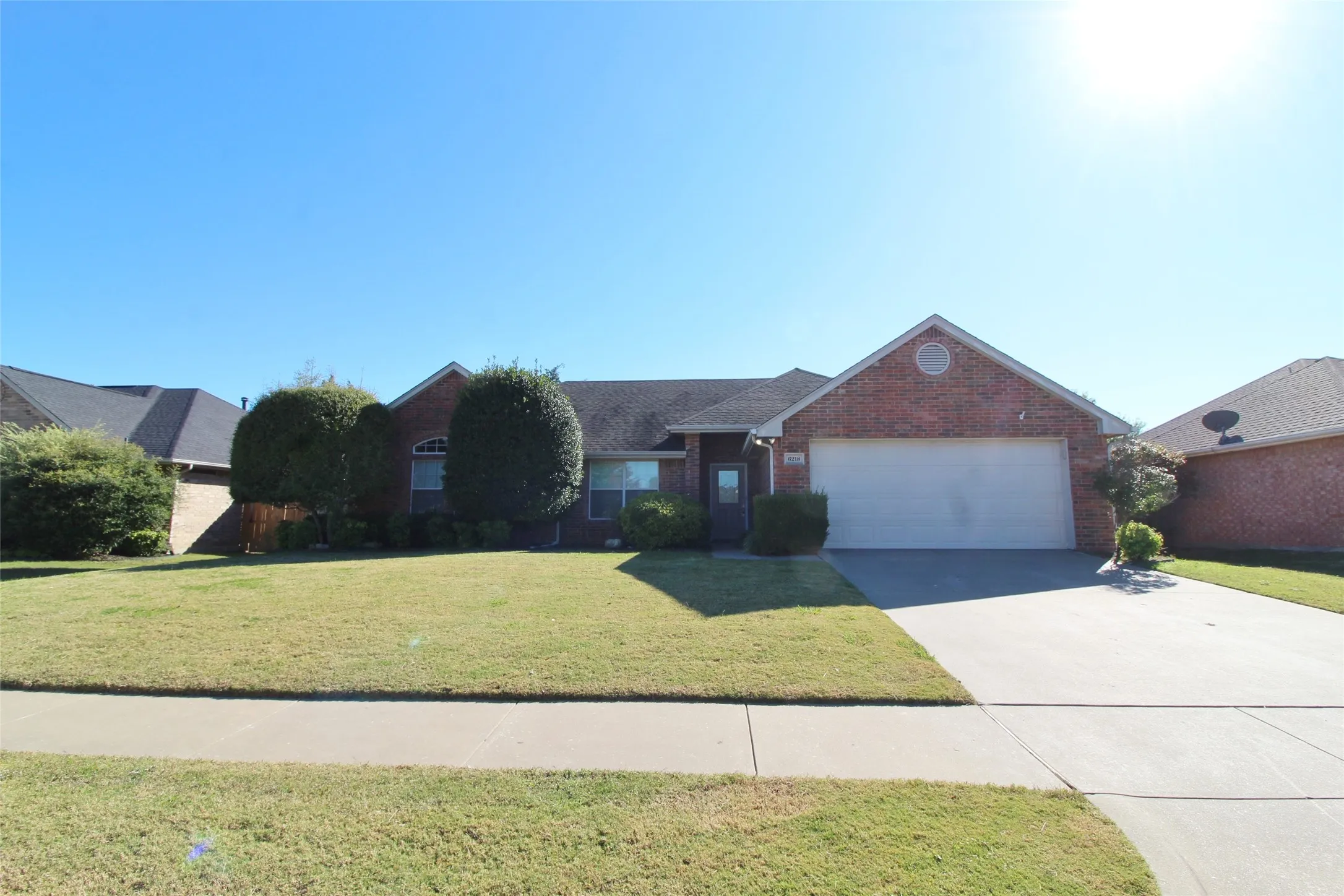Single Family Residence For Rent in Ellis County , 6218 Bentwood Drive, Midlothian, Texas 76065, 4 Bedroom, 2 Bathroom, 2 Garage spaces, 1,860 Sqft, built in 2002, mls#21380790, Real Estate Agent in Midlothian, Homes For Rent in Ellis county, Homes For Rent in Midlothian, Realtor in Midlothian Texas, Real Estate Brokerage Independent Realty Texas, Luminita Cordes Realtor