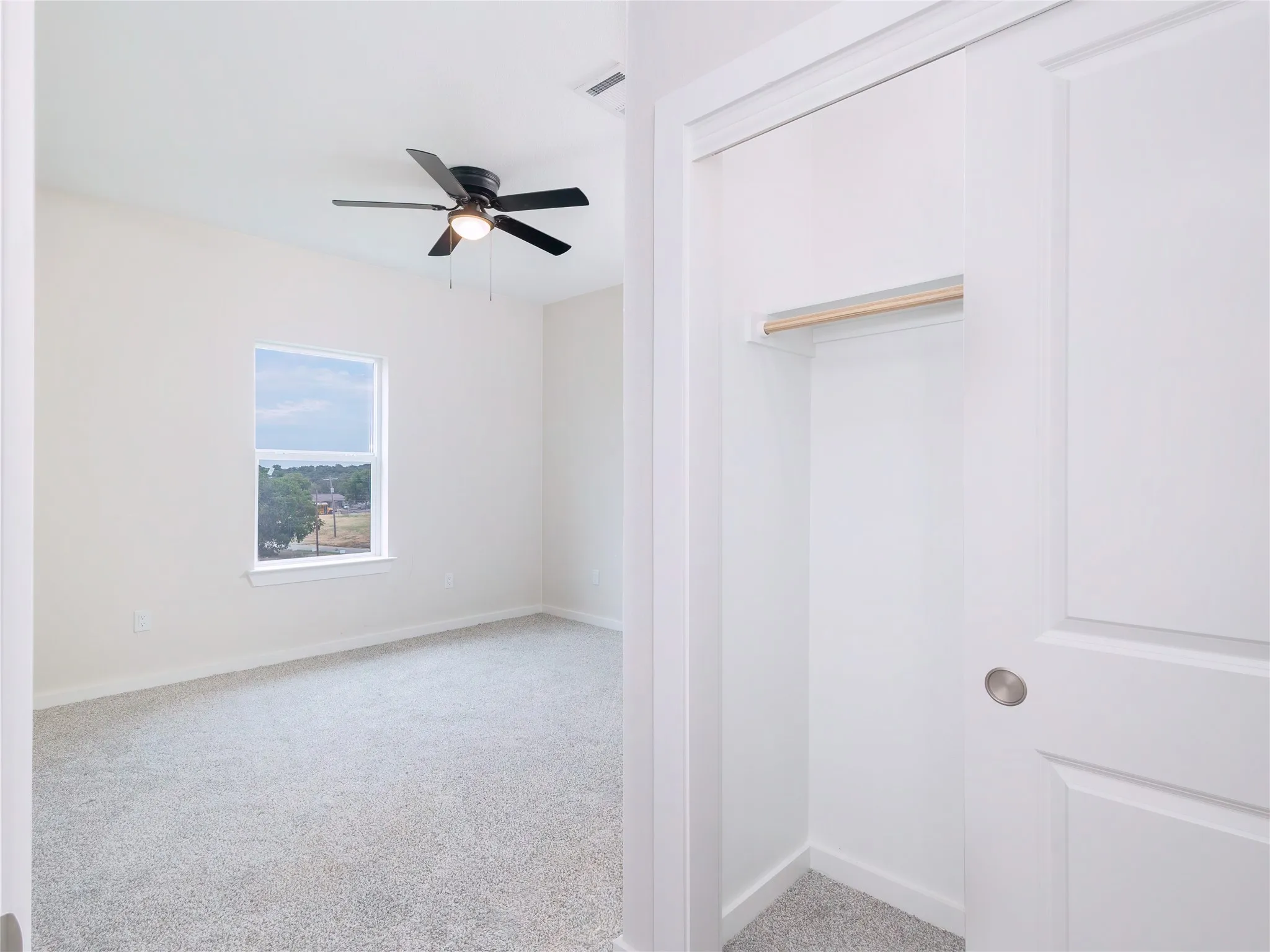 Single Family Residence For Sale in Hamilton County , 712 N Sycamore, Hico, Texas 76457, 3 Bedroom, 3 Bathroom, 2 Garage spaces, 1,608 Sqft, built in 2025, mls#21380791, Real Estate Agent in Hico, Homes For Sale in Hamilton county, Homes For Sale in Hico, Realtor in Hico Texas, Real Estate Brokerage Independent Realty Texas, Luminita Cordes Realtor