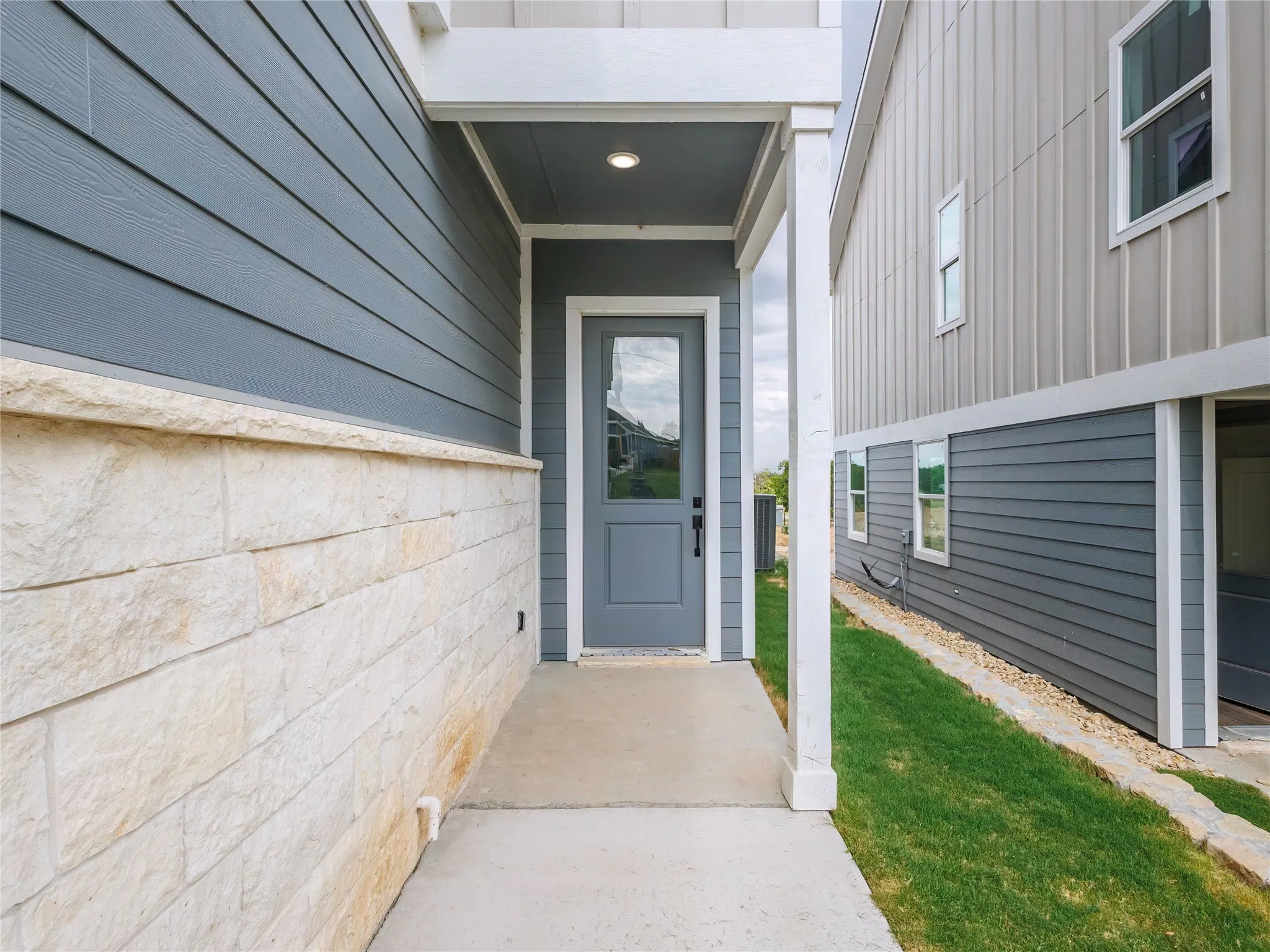 Single Family Residence For Sale in Hamilton County , 712 N Sycamore, Hico, Texas 76457, 3 Bedroom, 3 Bathroom, 2 Garage spaces, 1,608 Sqft, built in 2025, mls#21380791, Real Estate Agent in Hico, Homes For Sale in Hamilton county, Homes For Sale in Hico, Realtor in Hico Texas, Real Estate Brokerage Independent Realty Texas, Luminita Cordes Realtor