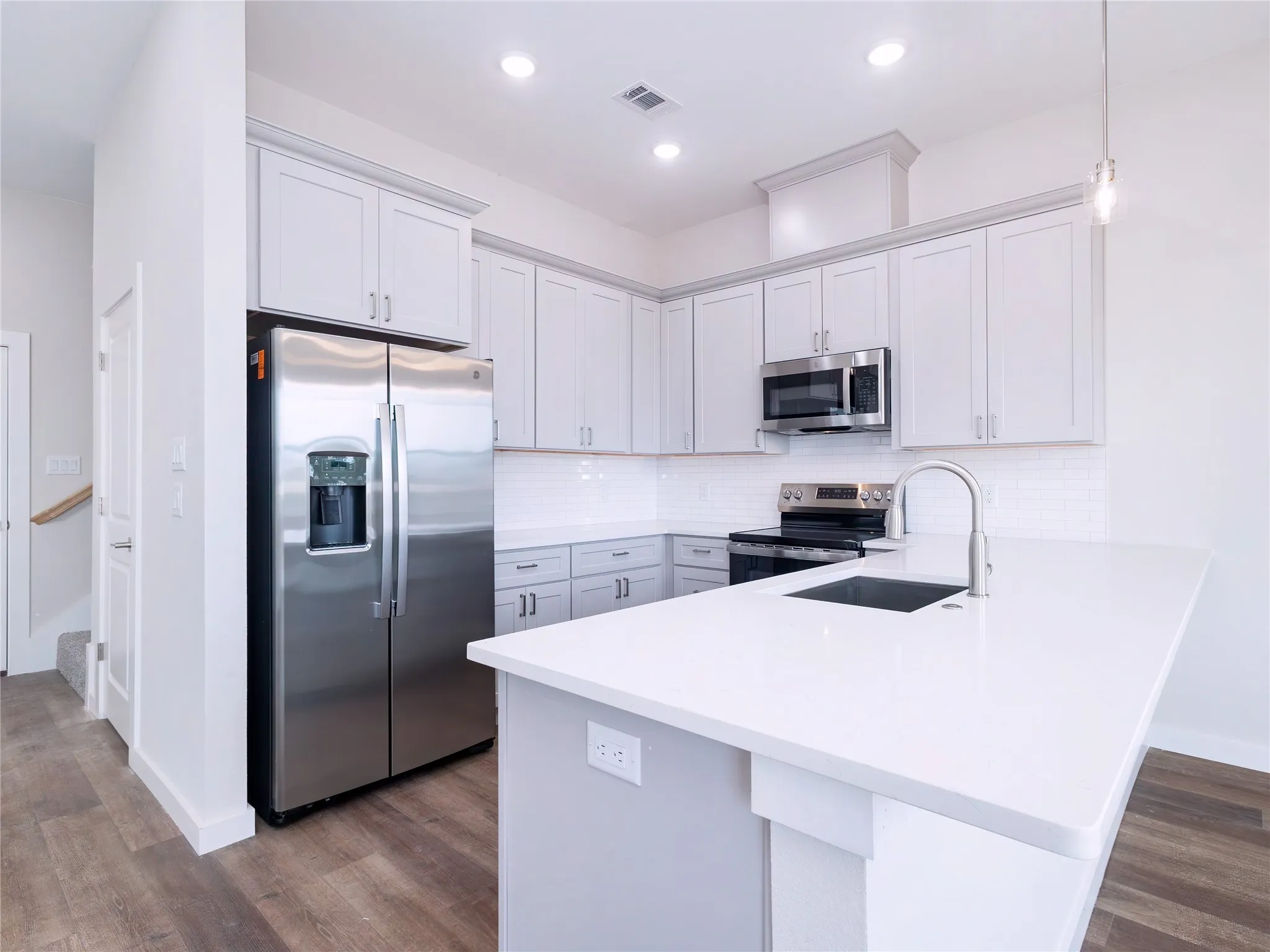 Single Family Residence For Sale in Hamilton County , 712 N Sycamore, Hico, Texas 76457, 3 Bedroom, 3 Bathroom, 2 Garage spaces, 1,608 Sqft, built in 2025, mls#21380791, Real Estate Agent in Hico, Homes For Sale in Hamilton county, Homes For Sale in Hico, Realtor in Hico Texas, Real Estate Brokerage Independent Realty Texas, Luminita Cordes Realtor