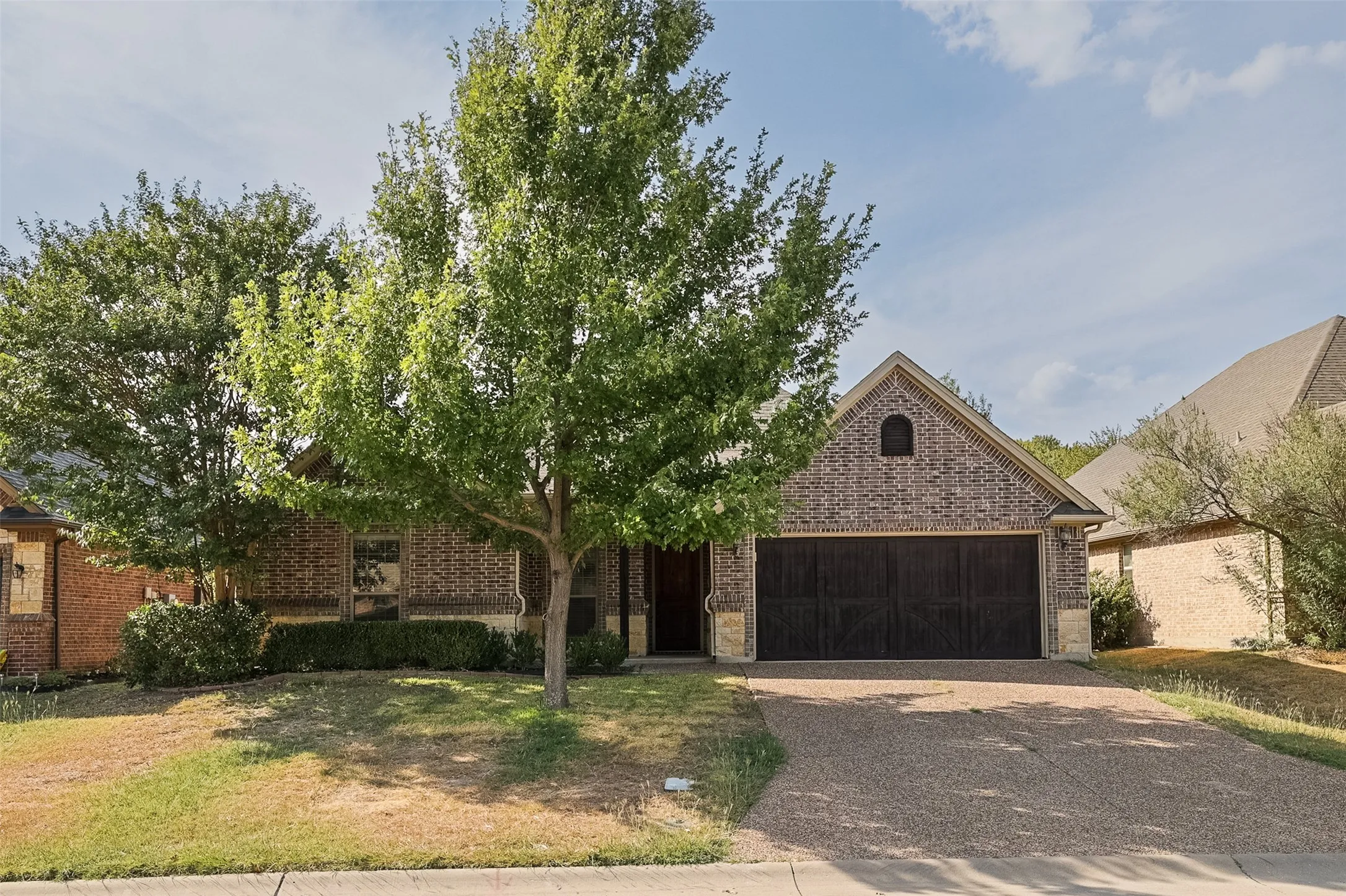 Single Family Residence For Rent in Parker County , 278 Spyglass Drive, Willow Park, Texas 76008, 4 Bedroom, 2 Bathroom, 2 Garage spaces, 2,093 Sqft, built in 2009, mls#21375116, Real Estate Agent in Willow Park, Homes For Rent in Parker county, Homes For Rent in Willow Park, Realtor in Willow Park Texas, Real Estate Brokerage Independent Realty Texas, Luminita Cordes Realtor