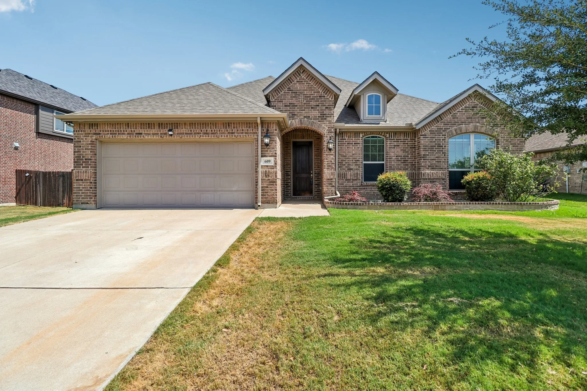Single Family Residence For Sale in Tarrant County , 609 Richard Street, Crowley, Texas 76036, 4 Bedroom, 2 Bathroom, 2 Garage spaces, 2,357 Sqft, built in 2019, mls#21377370, Real Estate Agent in Crowley, Homes For Sale in Tarrant county, Homes For Sale in Crowley, Realtor in Crowley Texas, Real Estate Brokerage Independent Realty Texas, Luminita Cordes Realtor
