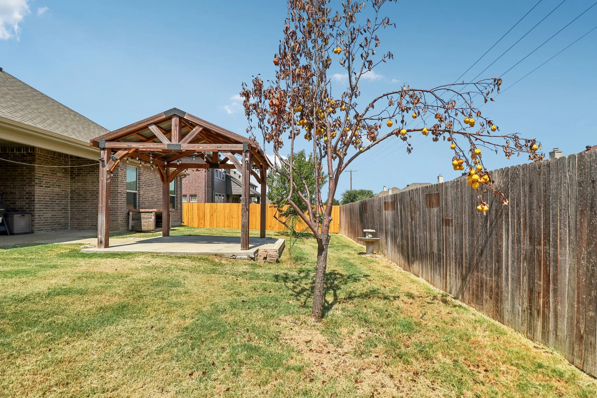 Single Family Residence For Sale in Tarrant County , 609 Richard Street, Crowley, Texas 76036, 4 Bedroom, 2 Bathroom, 2 Garage spaces, 2,357 Sqft, built in 2019, mls#21377370, Real Estate Agent in Crowley, Homes For Sale in Tarrant county, Homes For Sale in Crowley, Realtor in Crowley Texas, Real Estate Brokerage Independent Realty Texas, Luminita Cordes Realtor