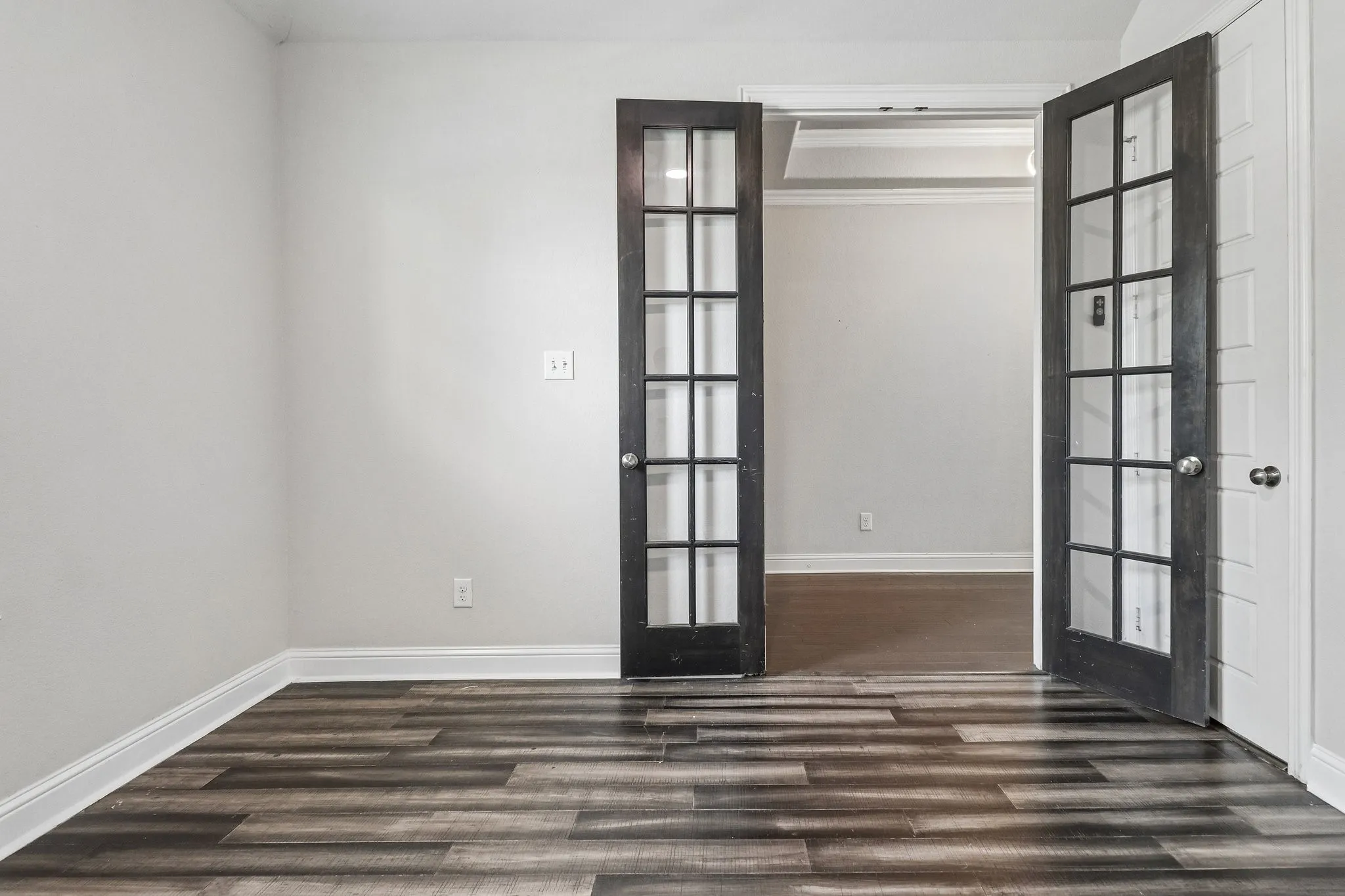 Single Family Residence For Sale in Tarrant County , 609 Richard Street, Crowley, Texas 76036, 4 Bedroom, 2 Bathroom, 2 Garage spaces, 2,357 Sqft, built in 2019, mls#21377370, Real Estate Agent in Crowley, Homes For Sale in Tarrant county, Homes For Sale in Crowley, Realtor in Crowley Texas, Real Estate Brokerage Independent Realty Texas, Luminita Cordes Realtor
