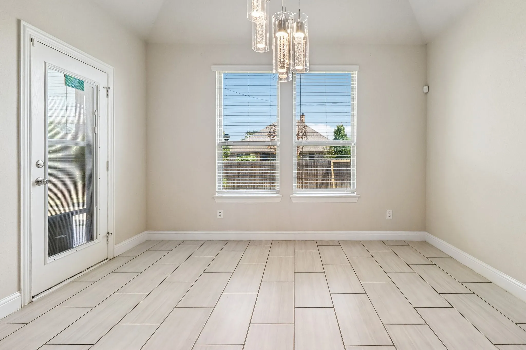 Single Family Residence For Sale in Tarrant County , 609 Richard Street, Crowley, Texas 76036, 4 Bedroom, 2 Bathroom, 2 Garage spaces, 2,357 Sqft, built in 2019, mls#21377370, Real Estate Agent in Crowley, Homes For Sale in Tarrant county, Homes For Sale in Crowley, Realtor in Crowley Texas, Real Estate Brokerage Independent Realty Texas, Luminita Cordes Realtor