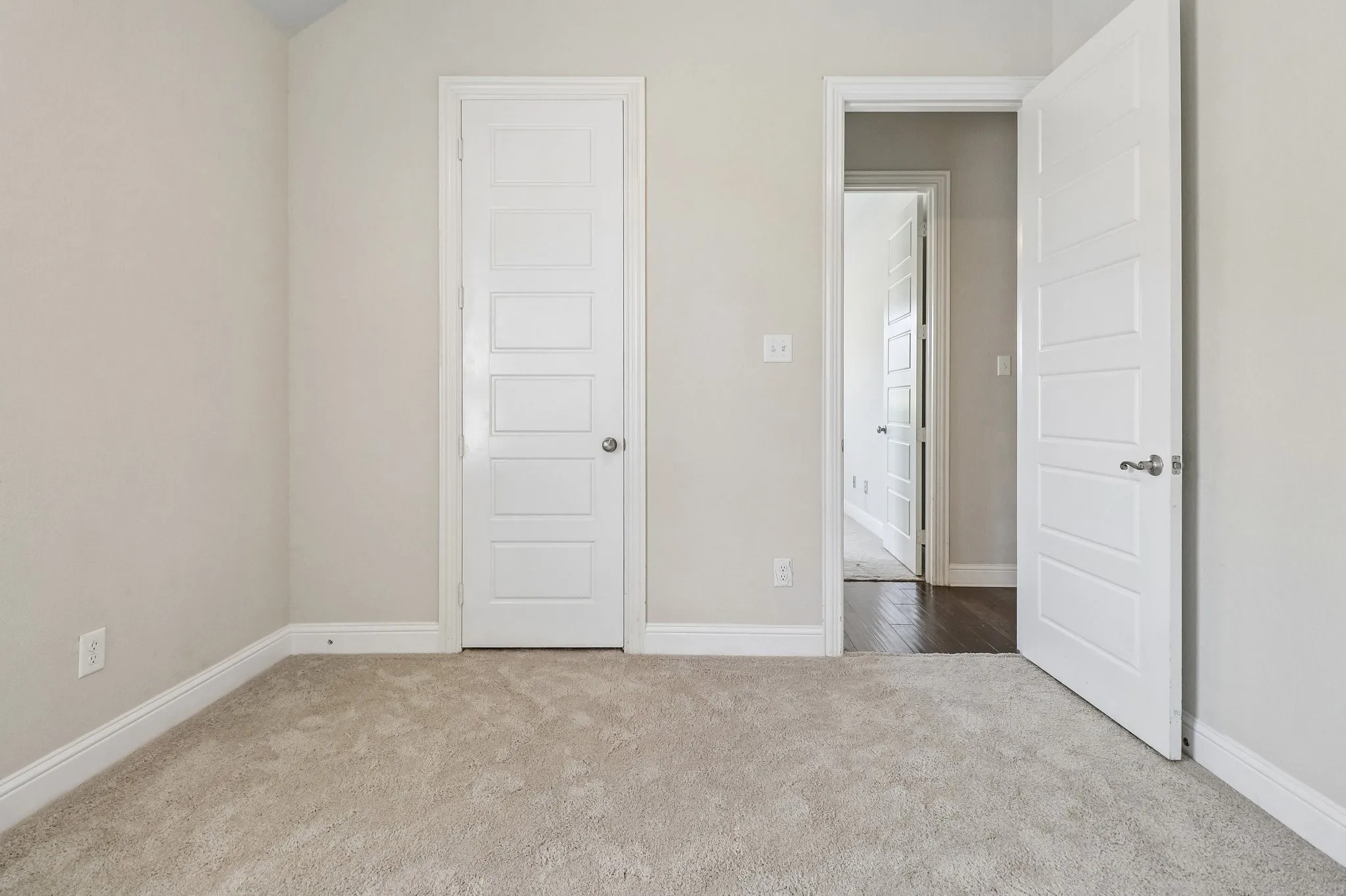 Single Family Residence For Sale in Tarrant County , 609 Richard Street, Crowley, Texas 76036, 4 Bedroom, 2 Bathroom, 2 Garage spaces, 2,357 Sqft, built in 2019, mls#21377370, Real Estate Agent in Crowley, Homes For Sale in Tarrant county, Homes For Sale in Crowley, Realtor in Crowley Texas, Real Estate Brokerage Independent Realty Texas, Luminita Cordes Realtor