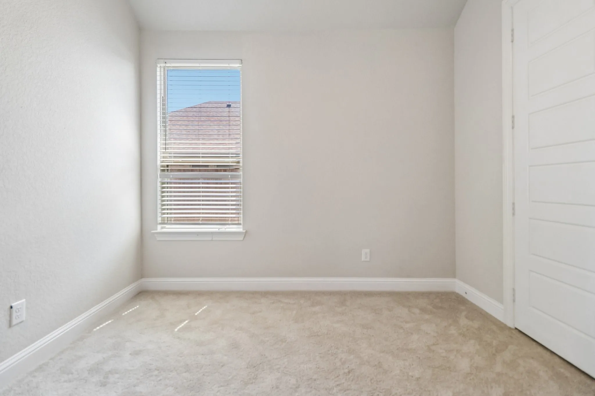 Single Family Residence For Sale in Tarrant County , 609 Richard Street, Crowley, Texas 76036, 4 Bedroom, 2 Bathroom, 2 Garage spaces, 2,357 Sqft, built in 2019, mls#21377370, Real Estate Agent in Crowley, Homes For Sale in Tarrant county, Homes For Sale in Crowley, Realtor in Crowley Texas, Real Estate Brokerage Independent Realty Texas, Luminita Cordes Realtor
