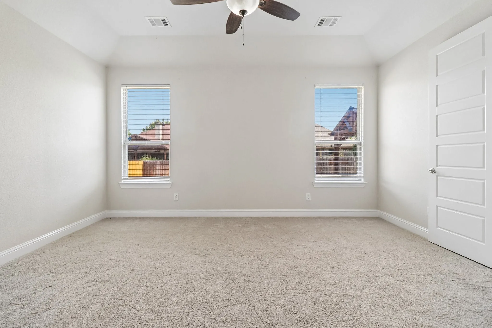 Single Family Residence For Sale in Tarrant County , 609 Richard Street, Crowley, Texas 76036, 4 Bedroom, 2 Bathroom, 2 Garage spaces, 2,357 Sqft, built in 2019, mls#21377370, Real Estate Agent in Crowley, Homes For Sale in Tarrant county, Homes For Sale in Crowley, Realtor in Crowley Texas, Real Estate Brokerage Independent Realty Texas, Luminita Cordes Realtor