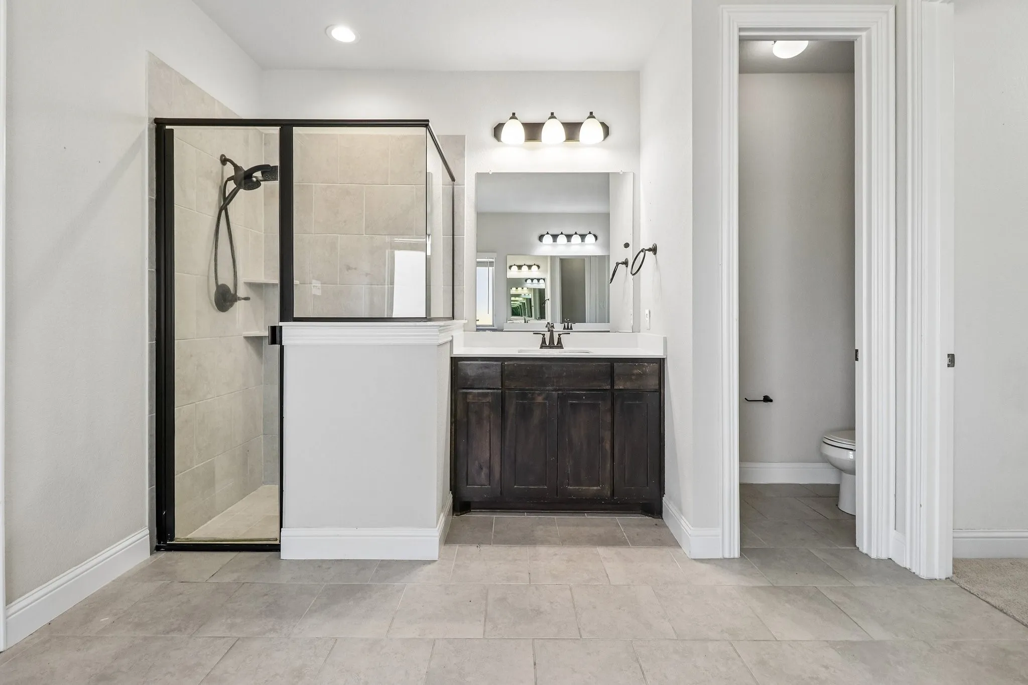 Single Family Residence For Sale in Tarrant County , 609 Richard Street, Crowley, Texas 76036, 4 Bedroom, 2 Bathroom, 2 Garage spaces, 2,357 Sqft, built in 2019, mls#21377370, Real Estate Agent in Crowley, Homes For Sale in Tarrant county, Homes For Sale in Crowley, Realtor in Crowley Texas, Real Estate Brokerage Independent Realty Texas, Luminita Cordes Realtor
