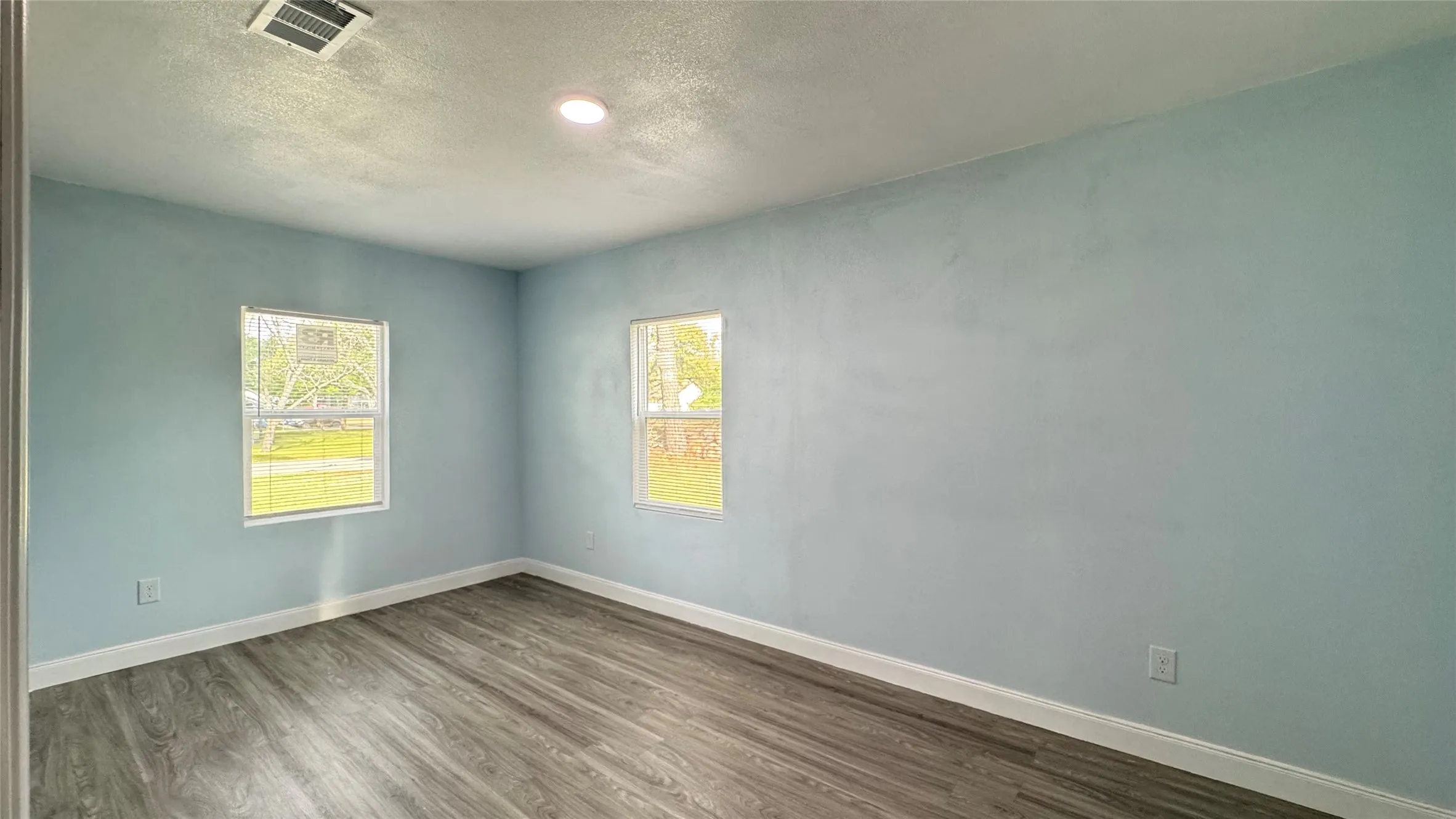 Single Family Residence For Sale in Henderson County , 191 Harmon Road, Gun Barrel City, Texas 75156, 2 Bedroom, 1 Bathroom, Garage spaces, 1,056 Sqft, built in 1967, mls#21380812, Real Estate Agent in Gun Barrel City, Homes For Sale in Henderson county, Homes For Sale in Gun Barrel City, Realtor in Gun Barrel City Texas, Real Estate Brokerage Independent Realty Texas, Luminita Cordes Realtor