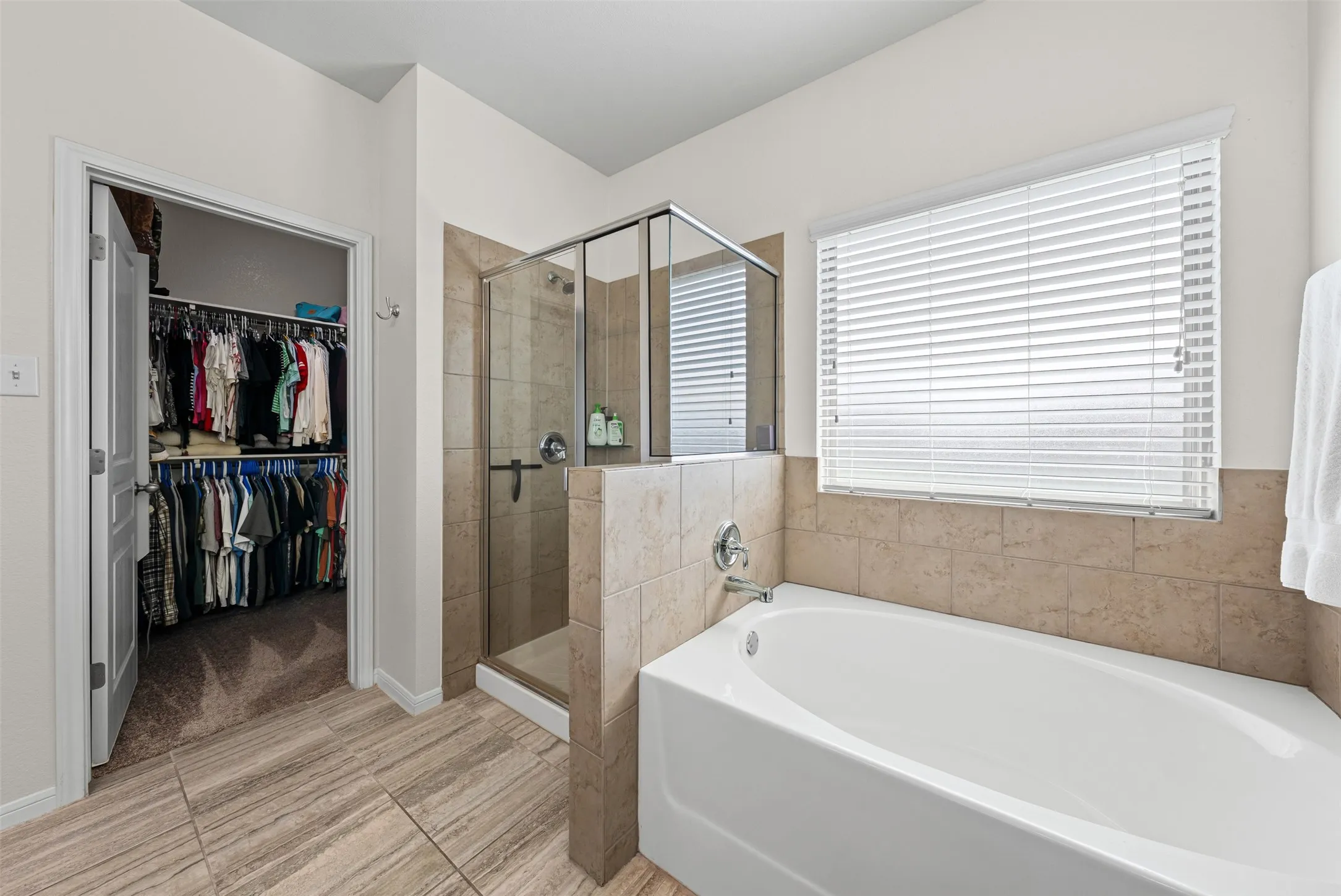 Single Family Residence For Sale in Bell County , 815 Cross Drive, Temple, Texas 76502, 4 Bedroom, 2 Bathroom, 2 Garage spaces, 1,866 Sqft, built in 2018, mls#21380706, Real Estate Agent in Temple, Homes For Sale in Bell county, Homes For Sale in Temple, Realtor in Temple Texas, Real Estate Brokerage Independent Realty Texas, Luminita Cordes Realtor