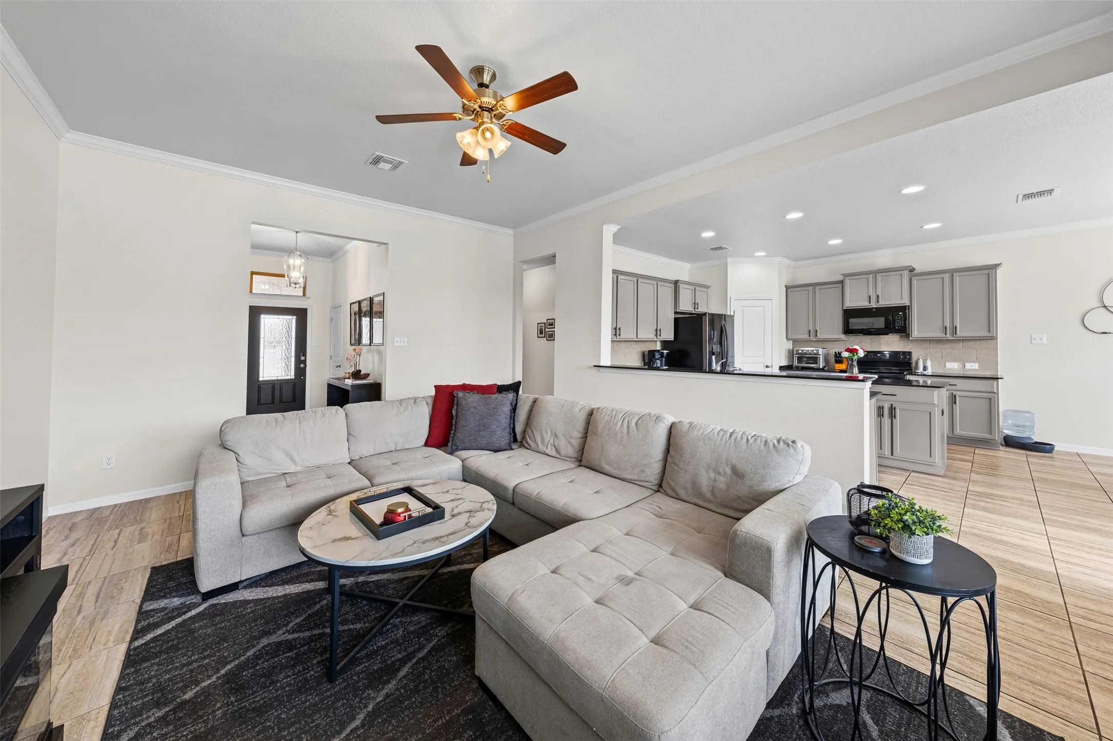 Single Family Residence For Sale in Bell County , 815 Cross Drive, Temple, Texas 76502, 4 Bedroom, 2 Bathroom, 2 Garage spaces, 1,866 Sqft, built in 2018, mls#21380706, Real Estate Agent in Temple, Homes For Sale in Bell county, Homes For Sale in Temple, Realtor in Temple Texas, Real Estate Brokerage Independent Realty Texas, Luminita Cordes Realtor