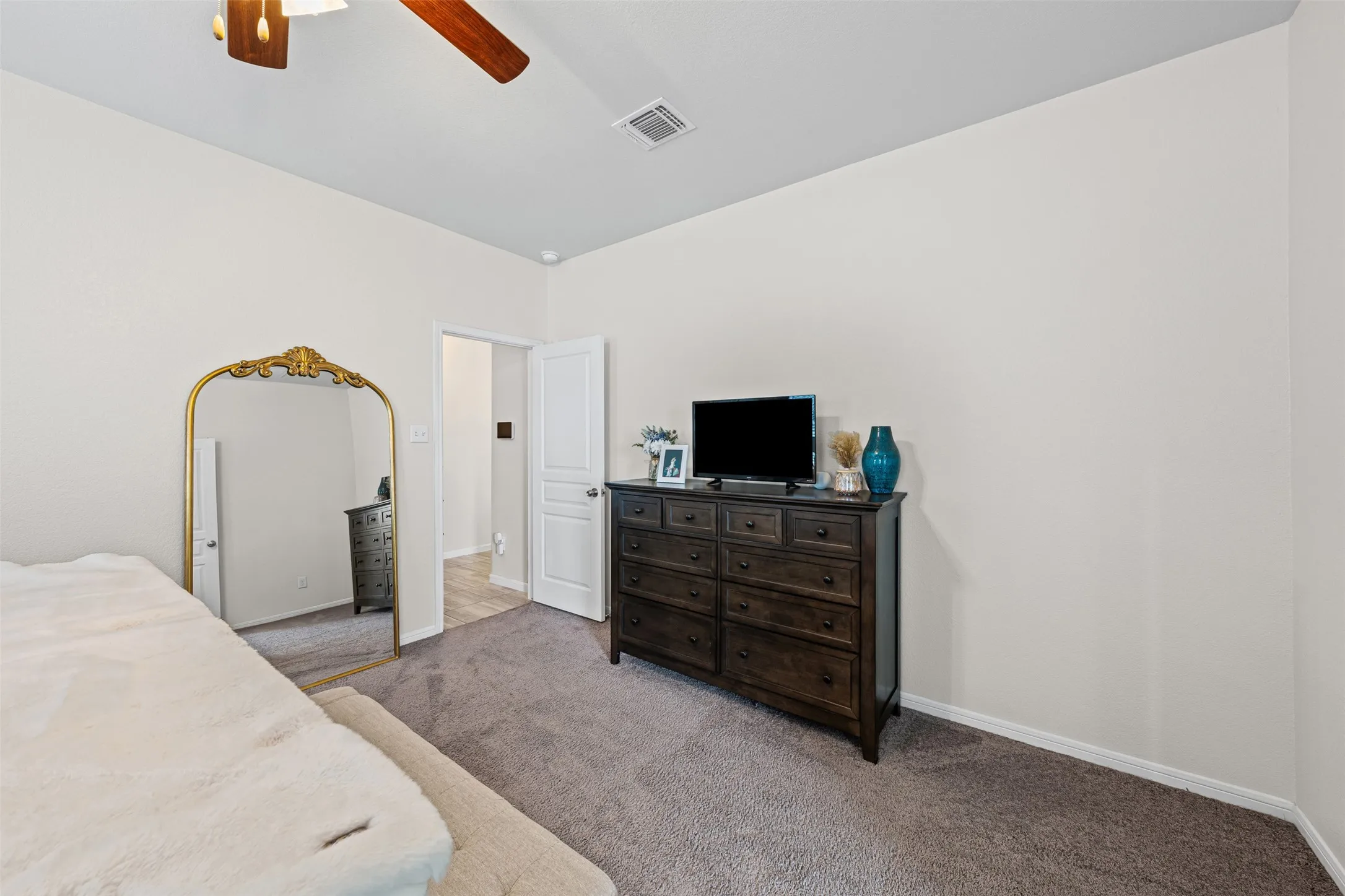 Single Family Residence For Sale in Bell County , 815 Cross Drive, Temple, Texas 76502, 4 Bedroom, 2 Bathroom, 2 Garage spaces, 1,866 Sqft, built in 2018, mls#21380706, Real Estate Agent in Temple, Homes For Sale in Bell county, Homes For Sale in Temple, Realtor in Temple Texas, Real Estate Brokerage Independent Realty Texas, Luminita Cordes Realtor