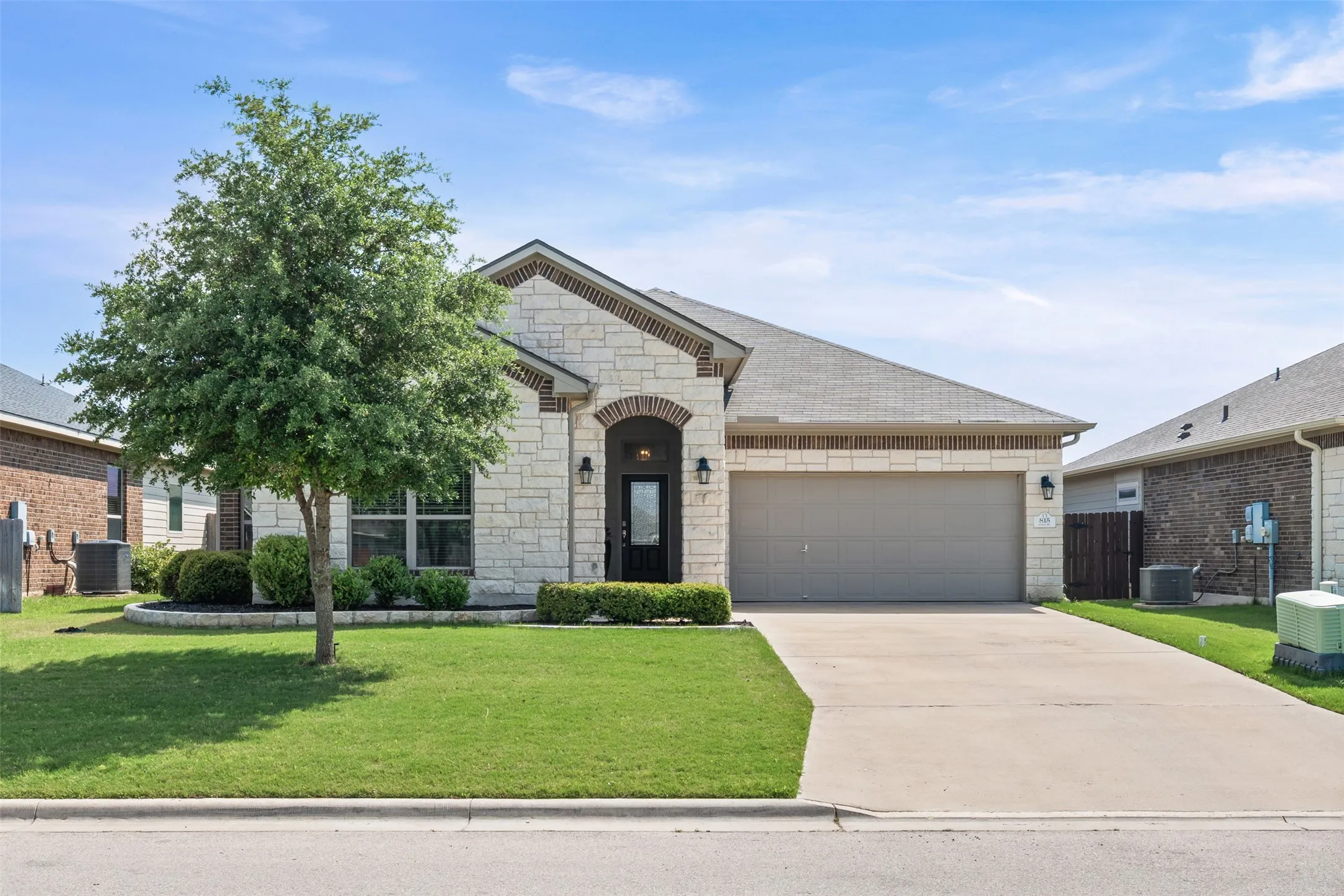 Single Family Residence For Sale in Bell County , 815 Cross Drive, Temple, Texas 76502, 4 Bedroom, 2 Bathroom, 2 Garage spaces, 1,866 Sqft, built in 2018, mls#21380706, Real Estate Agent in Temple, Homes For Sale in Bell county, Homes For Sale in Temple, Realtor in Temple Texas, Real Estate Brokerage Independent Realty Texas, Luminita Cordes Realtor