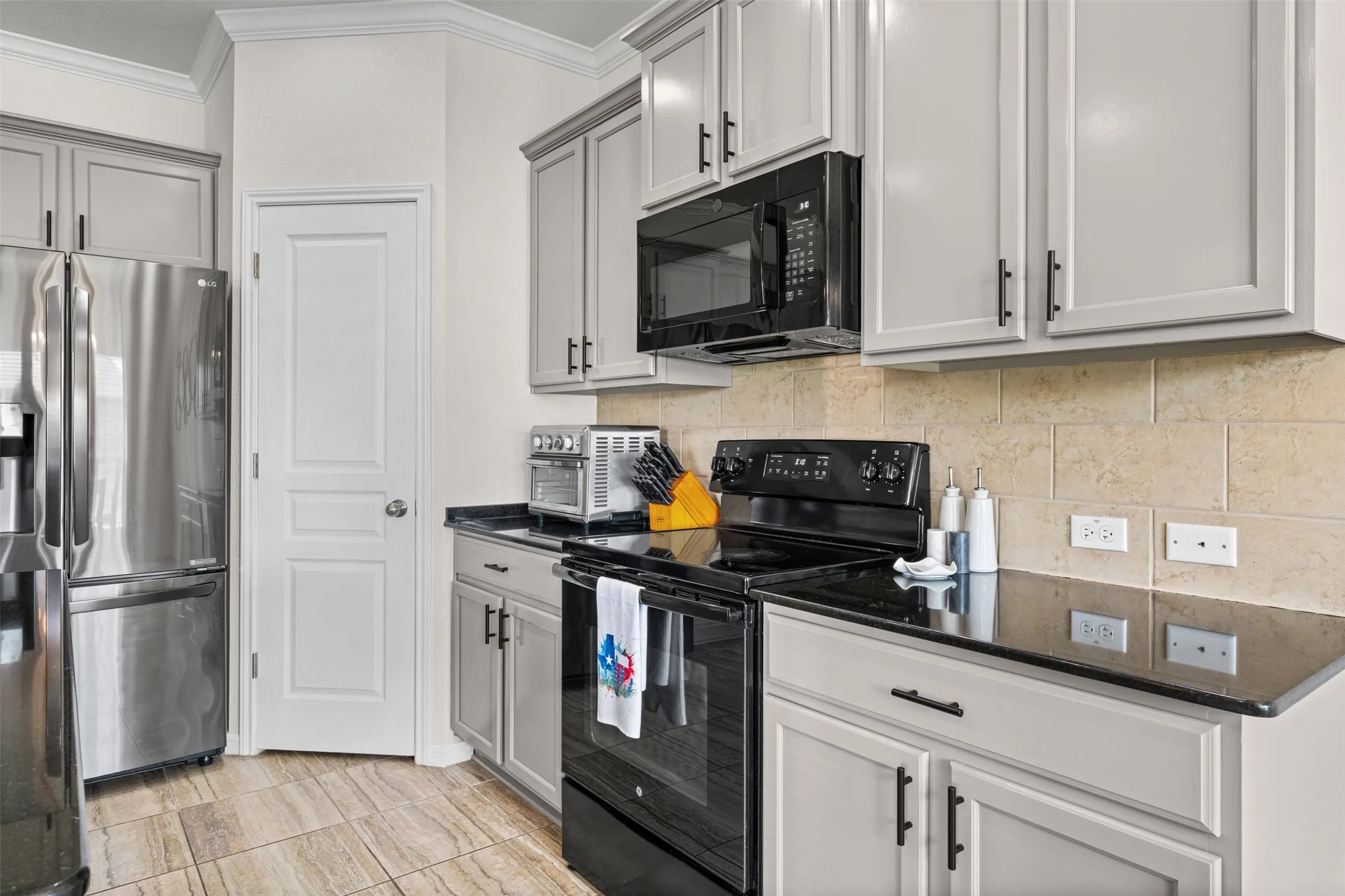 Single Family Residence For Sale in Bell County , 815 Cross Drive, Temple, Texas 76502, 4 Bedroom, 2 Bathroom, 2 Garage spaces, 1,866 Sqft, built in 2018, mls#21380706, Real Estate Agent in Temple, Homes For Sale in Bell county, Homes For Sale in Temple, Realtor in Temple Texas, Real Estate Brokerage Independent Realty Texas, Luminita Cordes Realtor