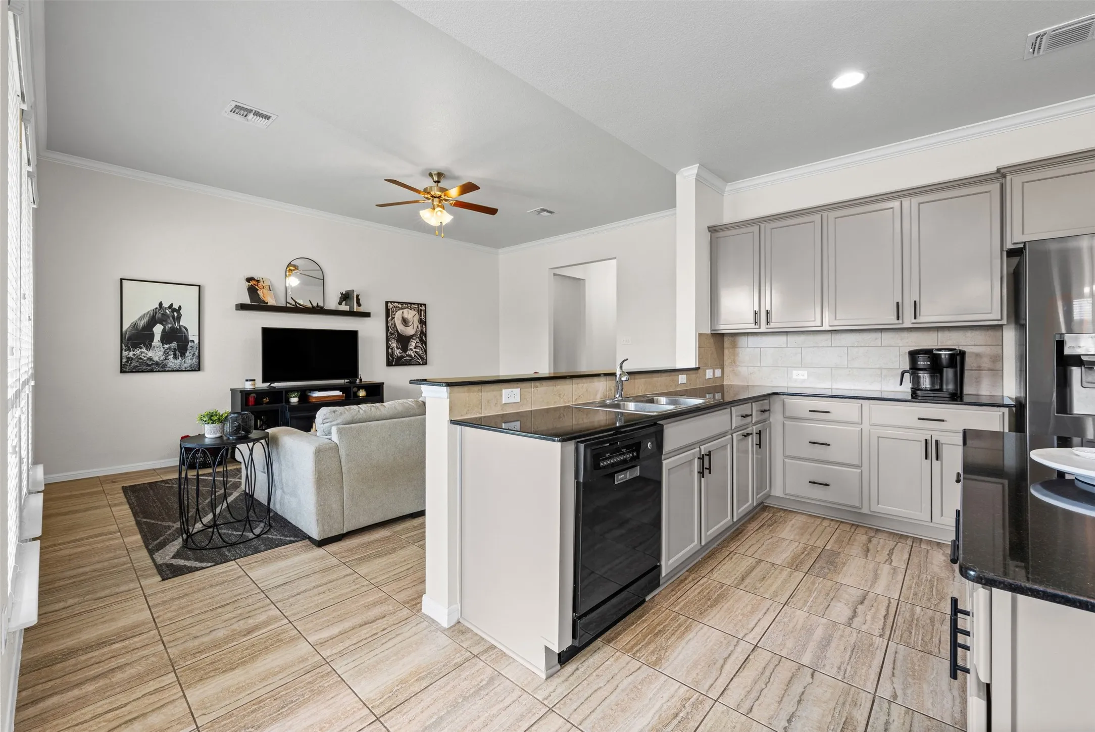 Single Family Residence For Sale in Bell County , 815 Cross Drive, Temple, Texas 76502, 4 Bedroom, 2 Bathroom, 2 Garage spaces, 1,866 Sqft, built in 2018, mls#21380706, Real Estate Agent in Temple, Homes For Sale in Bell county, Homes For Sale in Temple, Realtor in Temple Texas, Real Estate Brokerage Independent Realty Texas, Luminita Cordes Realtor