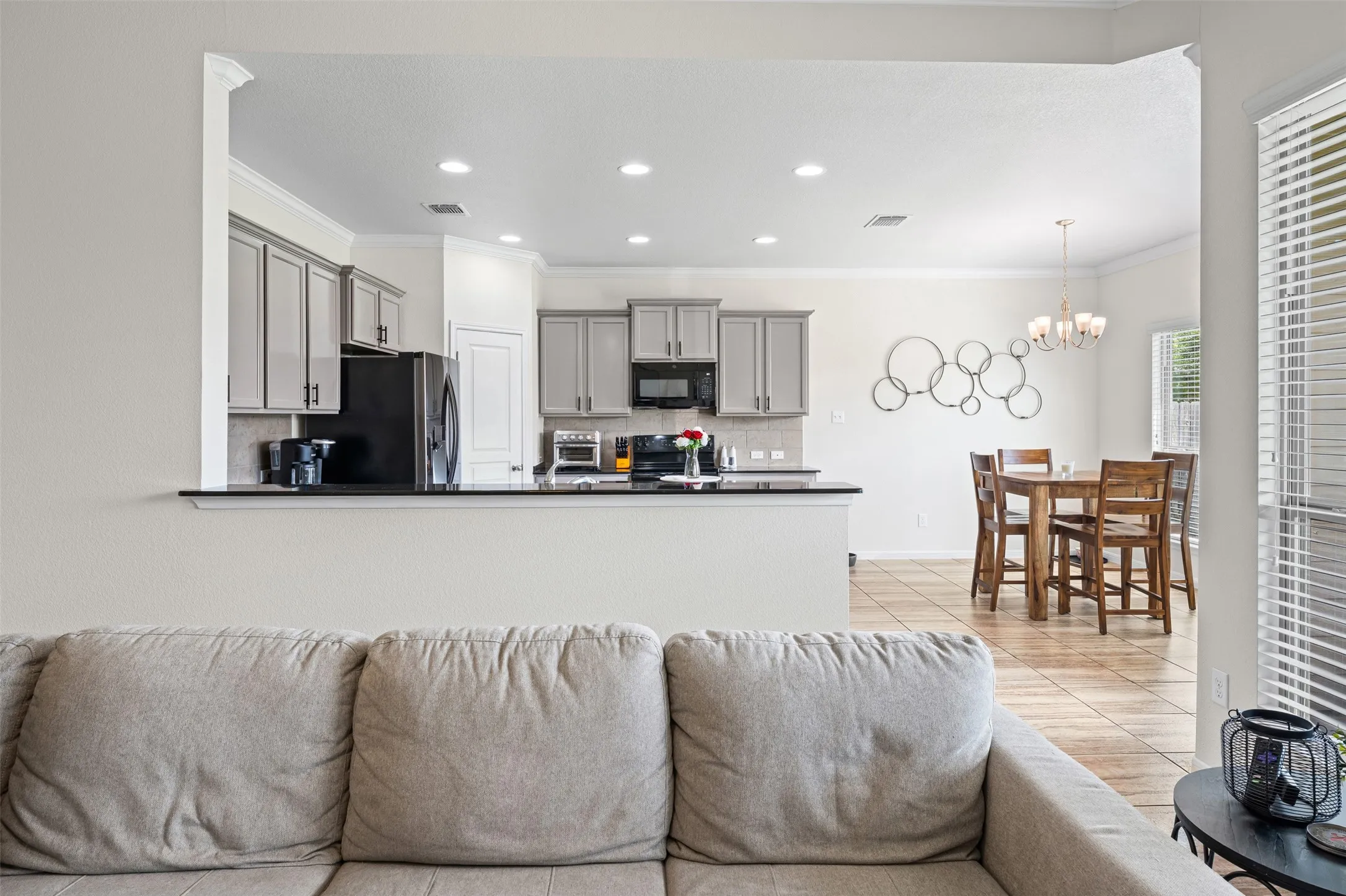 Single Family Residence For Sale in Bell County , 815 Cross Drive, Temple, Texas 76502, 4 Bedroom, 2 Bathroom, 2 Garage spaces, 1,866 Sqft, built in 2018, mls#21380706, Real Estate Agent in Temple, Homes For Sale in Bell county, Homes For Sale in Temple, Realtor in Temple Texas, Real Estate Brokerage Independent Realty Texas, Luminita Cordes Realtor