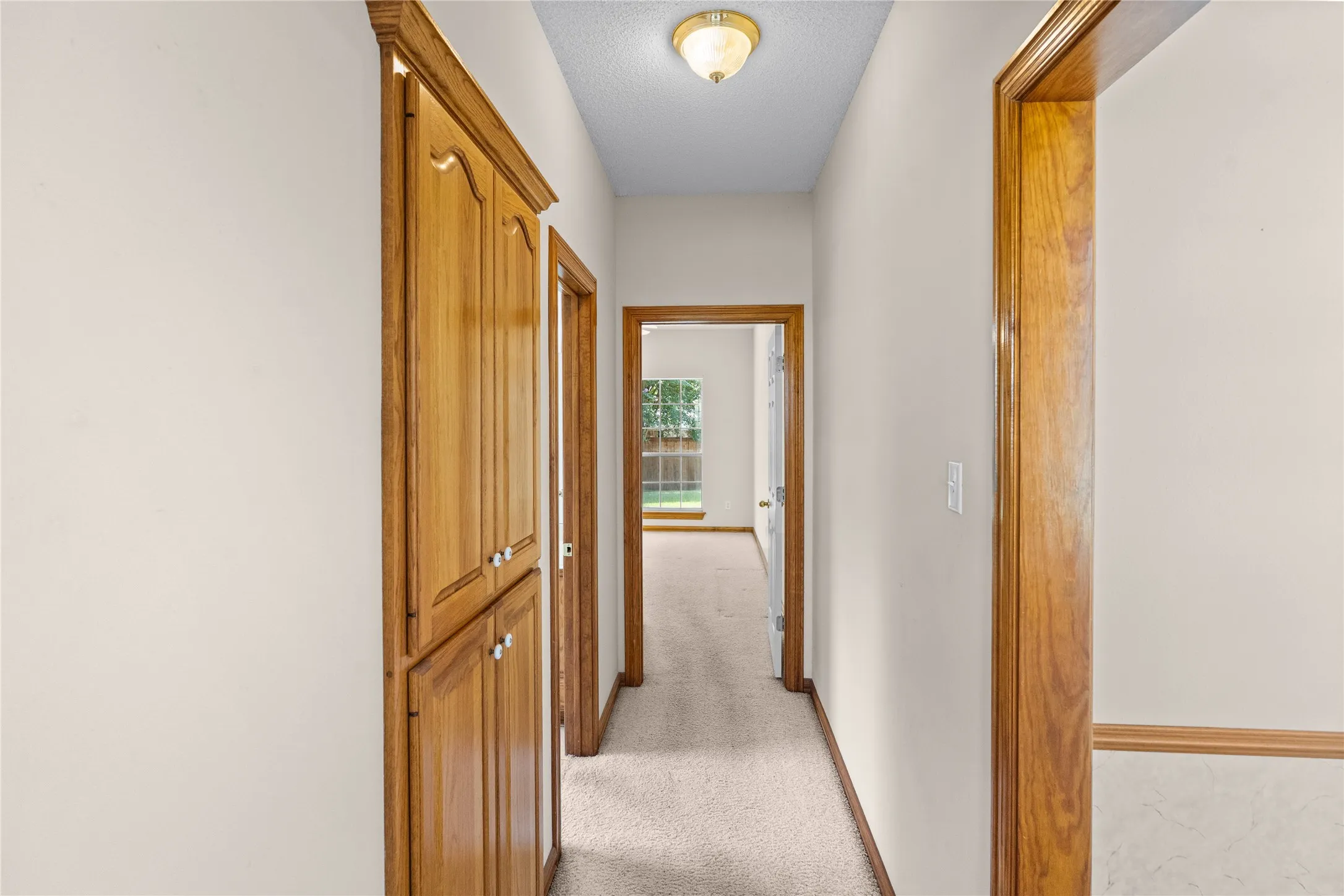 Single Family Residence For Sale in Hopkins County , 500 Kelli Circle, Sulphur Springs, Texas 75482, 3 Bedroom, 2 Bathroom, 2 Garage spaces, 2,136 Sqft, built in 1997, mls#21380519, Real Estate Agent in Sulphur Springs, Homes For Sale in Hopkins county, Homes For Sale in Sulphur Springs, Realtor in Sulphur Springs Texas, Real Estate Brokerage Independent Realty Texas, Luminita Cordes Realtor