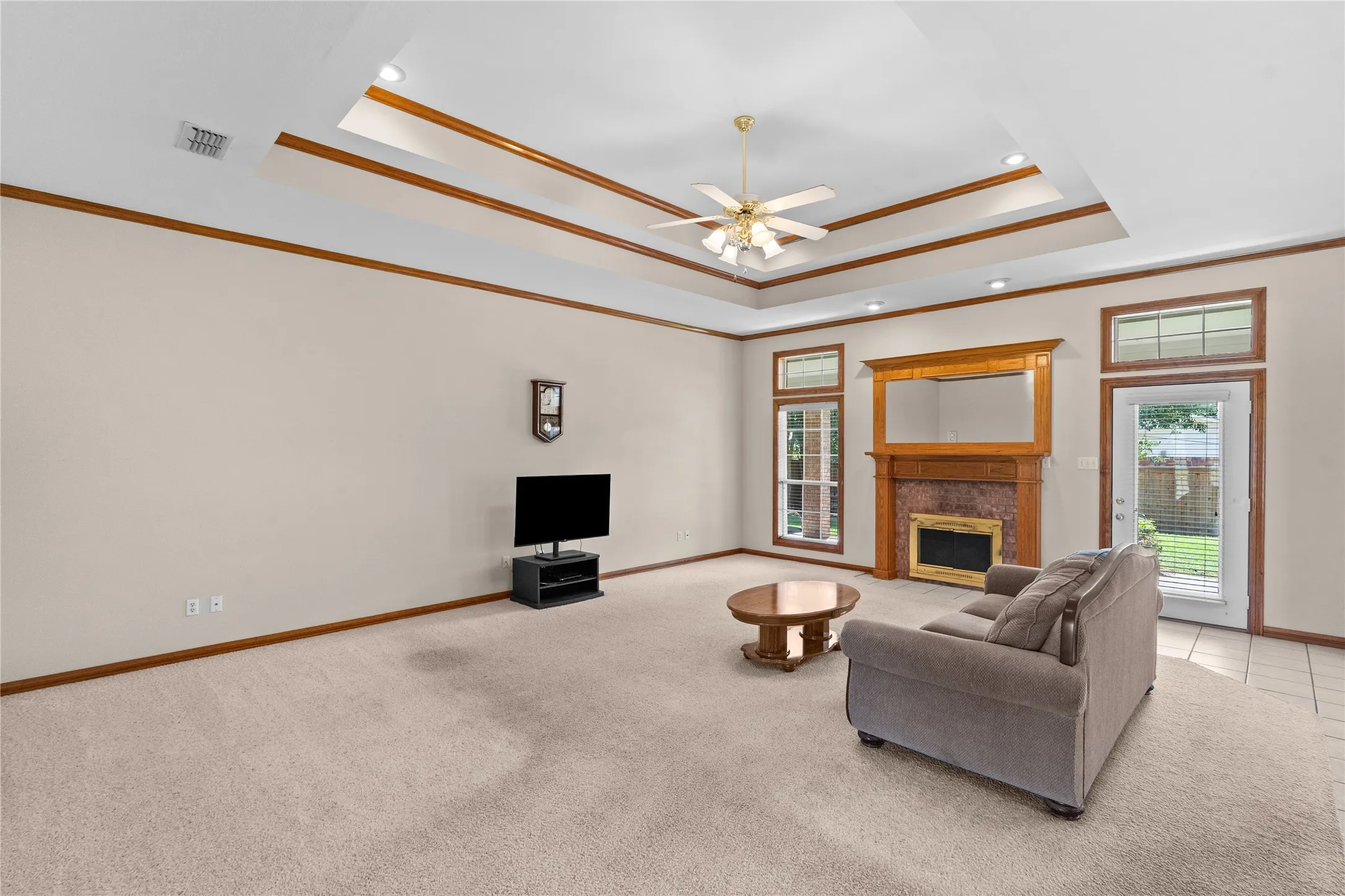 Single Family Residence For Sale in Hopkins County , 500 Kelli Circle, Sulphur Springs, Texas 75482, 3 Bedroom, 2 Bathroom, 2 Garage spaces, 2,136 Sqft, built in 1997, mls#21380519, Real Estate Agent in Sulphur Springs, Homes For Sale in Hopkins county, Homes For Sale in Sulphur Springs, Realtor in Sulphur Springs Texas, Real Estate Brokerage Independent Realty Texas, Luminita Cordes Realtor
